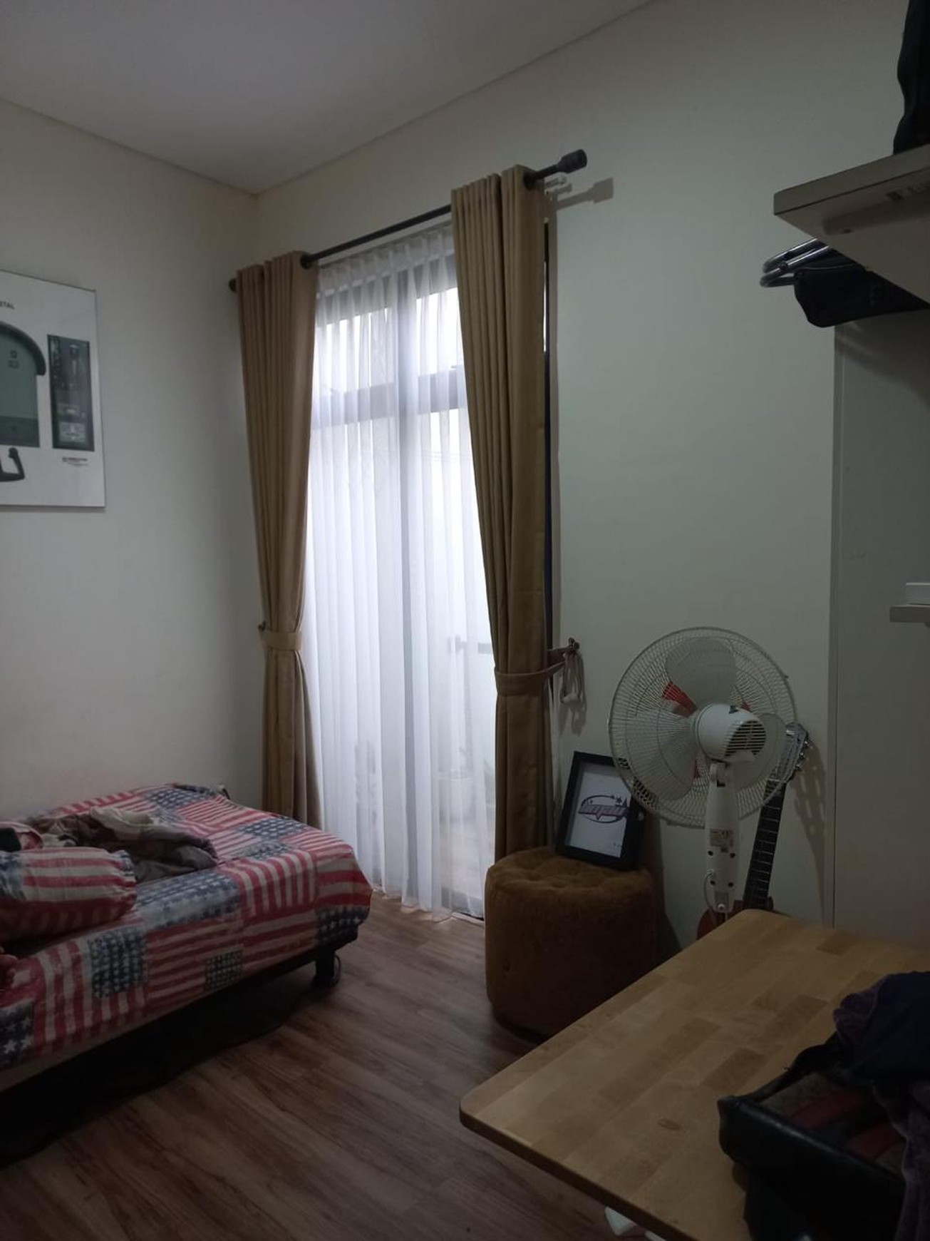 Rumah Cantik 2 Lantai dan Siap Huni Dalam Cluster KT 4 KM 3 @Ciputat.