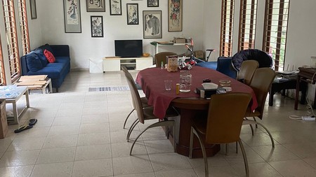 Di jual Rumah Siap Huni Strategis Lokasi di Jl Cilandak Tengah Jakarta Selatan