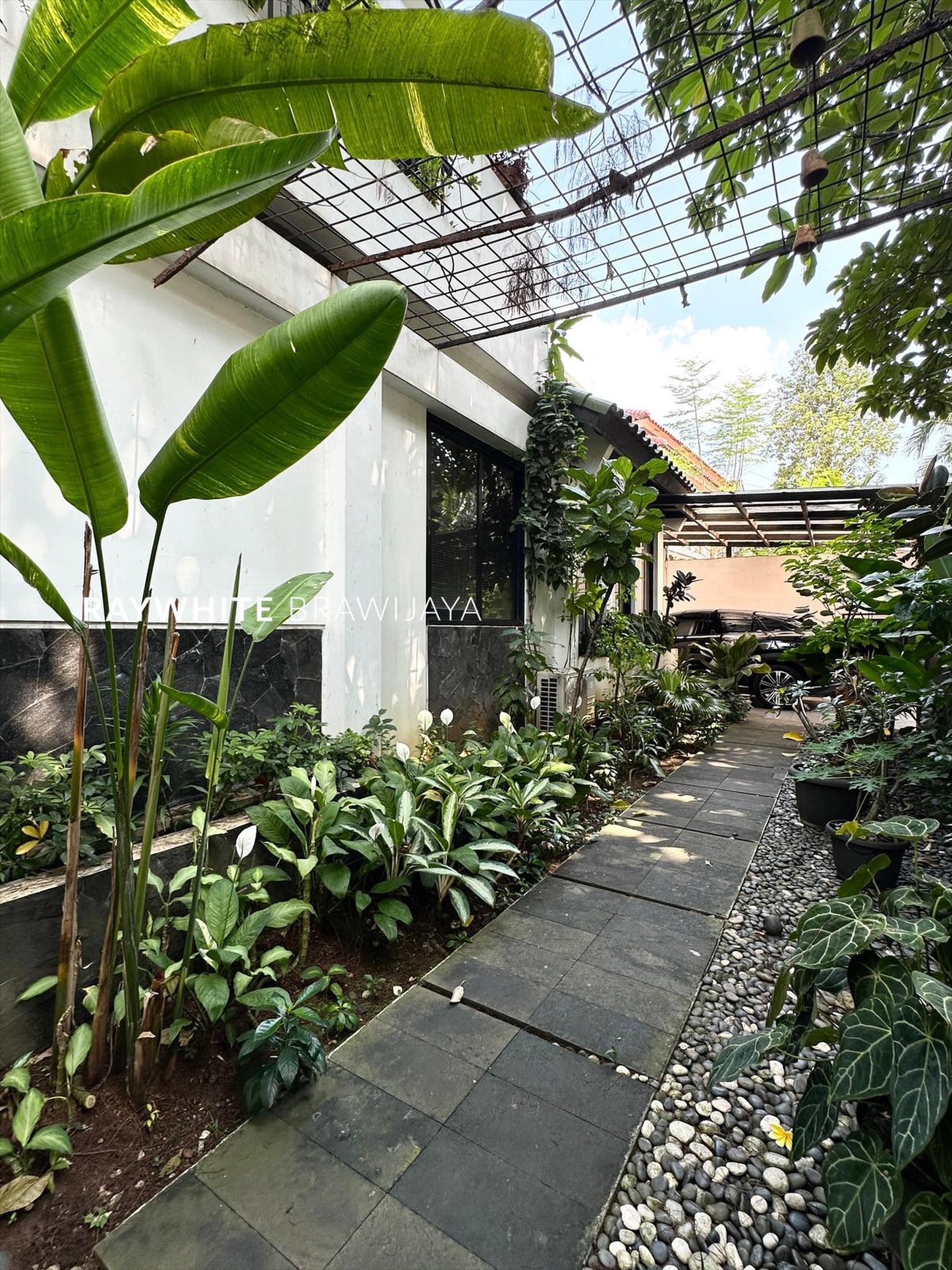 Rumah Siap Huni Dalam Kompleks Bona Indah Lebak Bulus