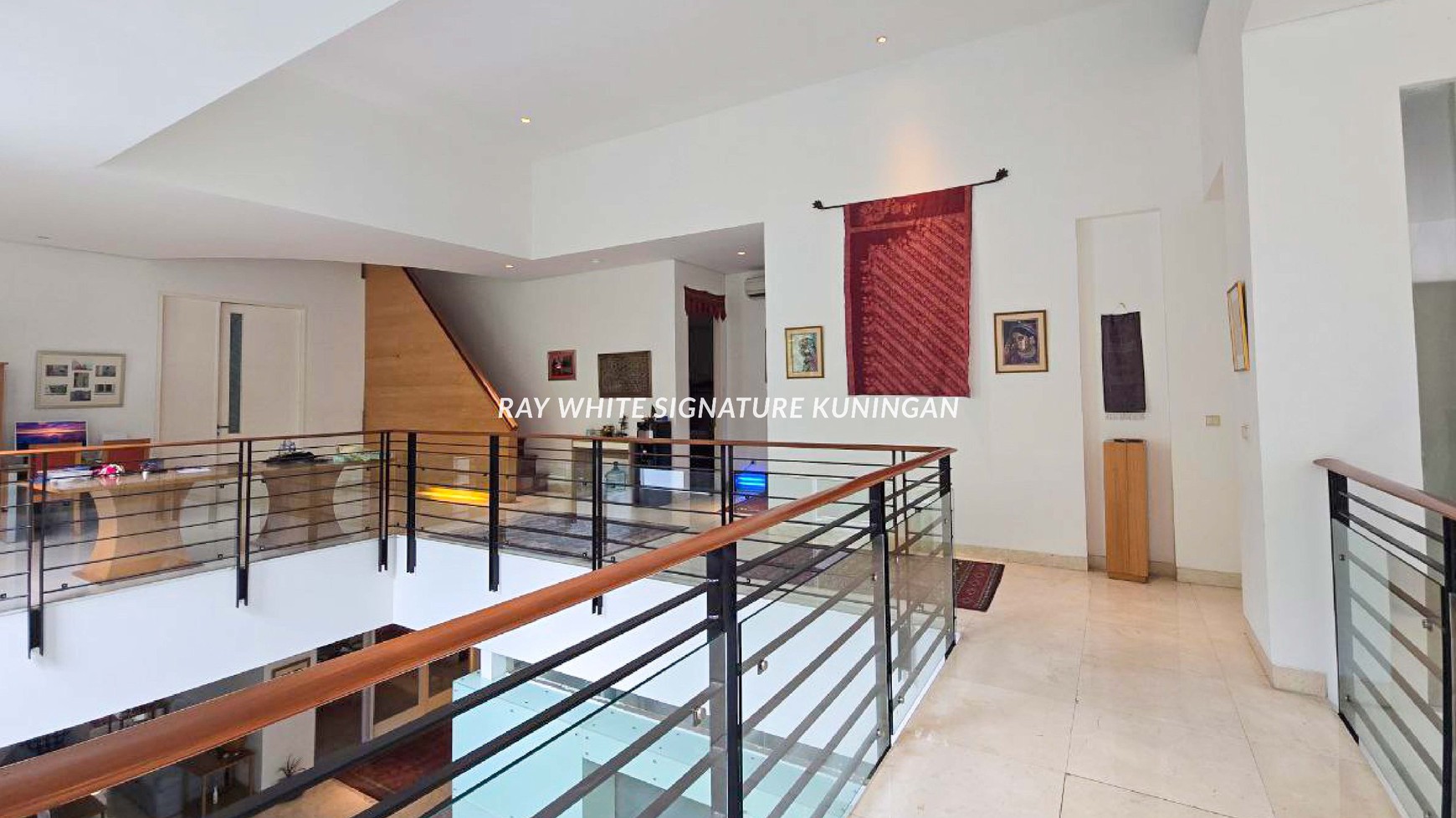 Rumah Mewah Lokasi Elite Dekat SCBD di Jl Mulawarman