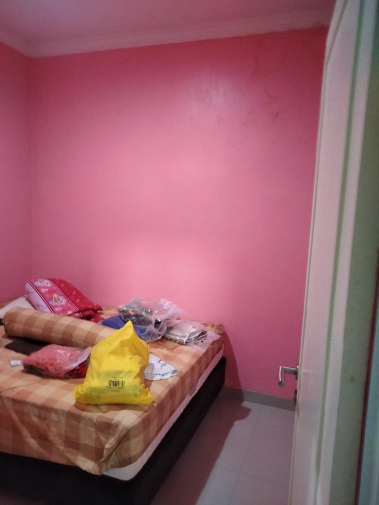 Cipayung raya dekat pertanian rumah 1 lantai dalam komplek jalan utama