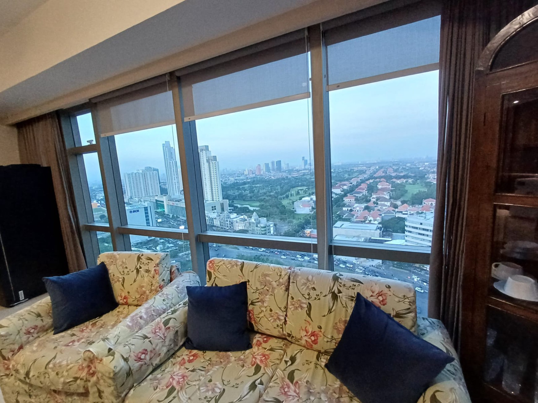 DIJUAL APARTEMENT MEWAH - APARTEMENT LA RIZ MANSION - PAKUWON MALL SUARABAYA BARAT 