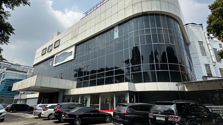Gedung 4 lantai + RoofTop ex FoodHall di sisi Tol KebonJeruk, Jl raya Perjuangan, KebonJeruk Jakarta Barat