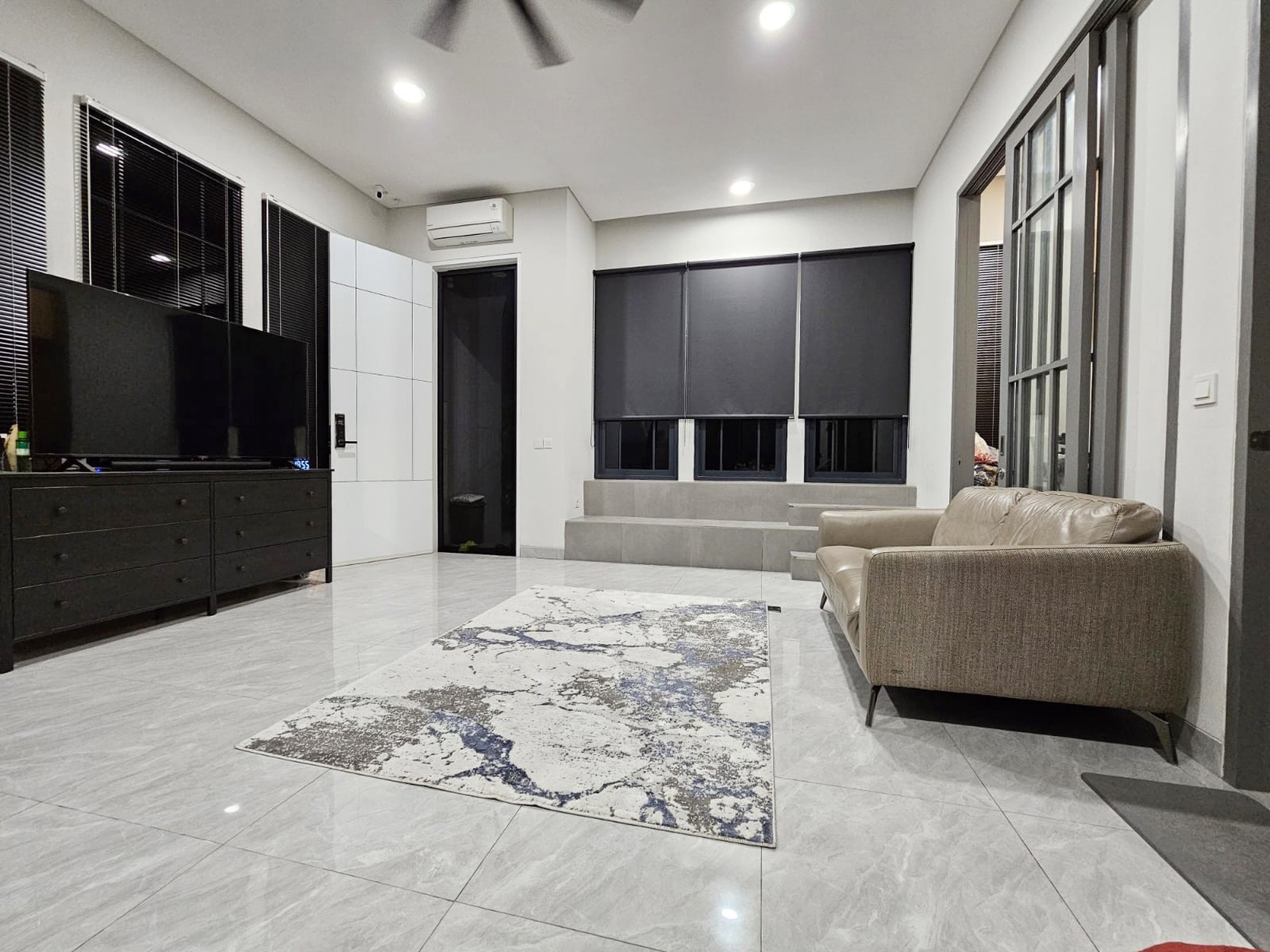 Rumah Cantik 3 Lantai di Greenwich BSD City