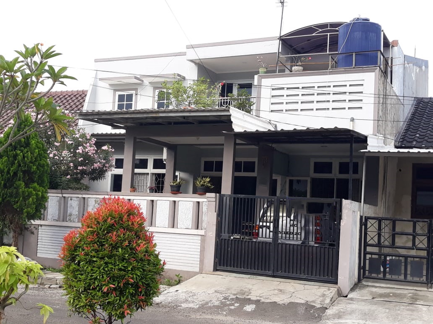 Rumah 2 Lantai dalam Perumahan BSD dan Lokasi Strategis.