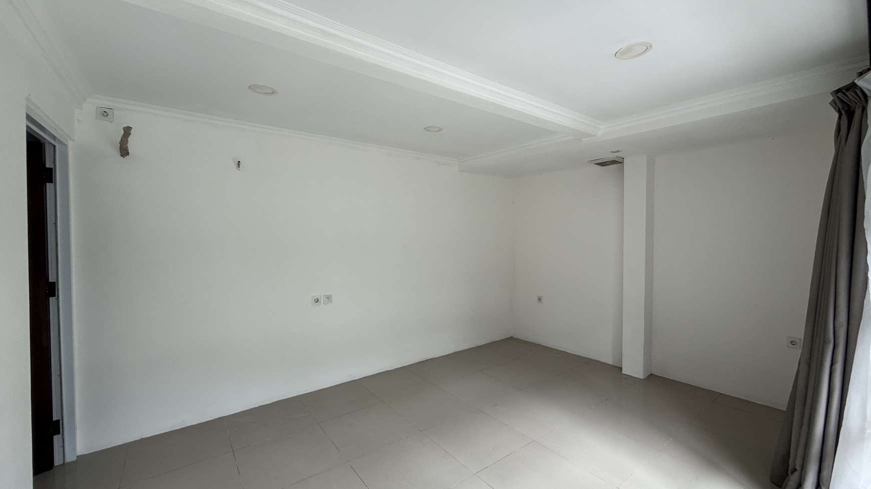 RUMAH COCOK UNTUK KANTOR DI MENTENG AREA