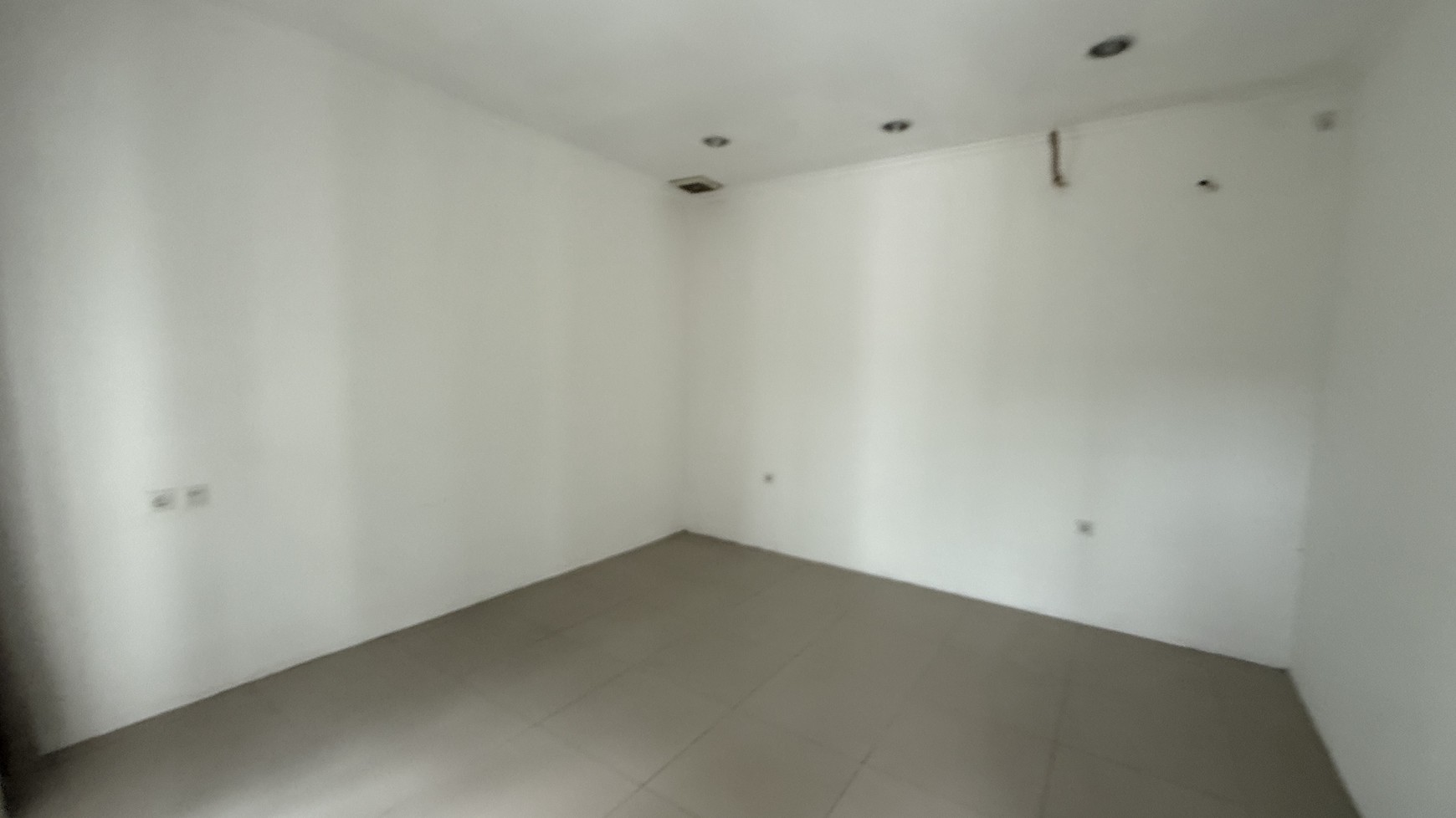 RUMAH COCOK UNTUK KANTOR DI MENTENG AREA