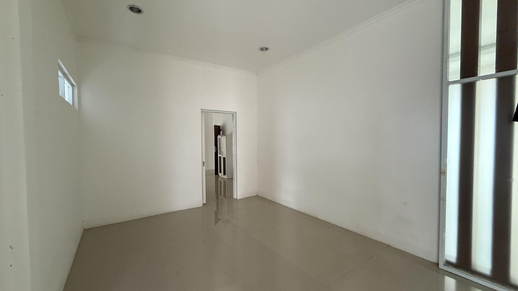 RUMAH COCOK UNTUK KANTOR DI MENTENG AREA