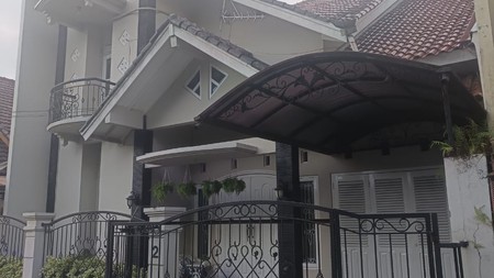 Rumah Tinggal 2 Lantai Lokasi Strategis di Condong Catur Depok Sleman 