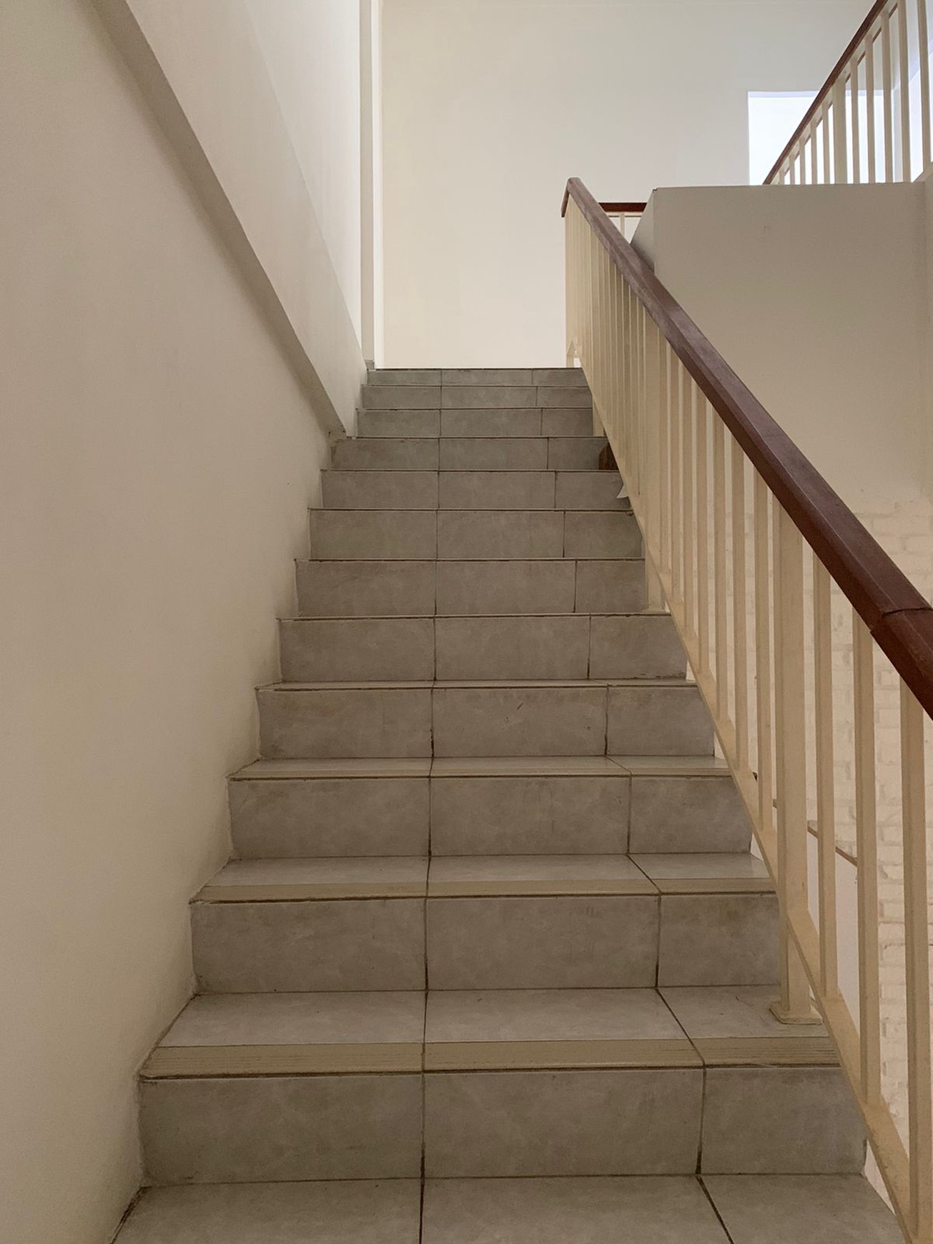 Ruko bagus, cocok untuk usaha maupun office&#x2026;. lokasi  strategis di Bintaro.