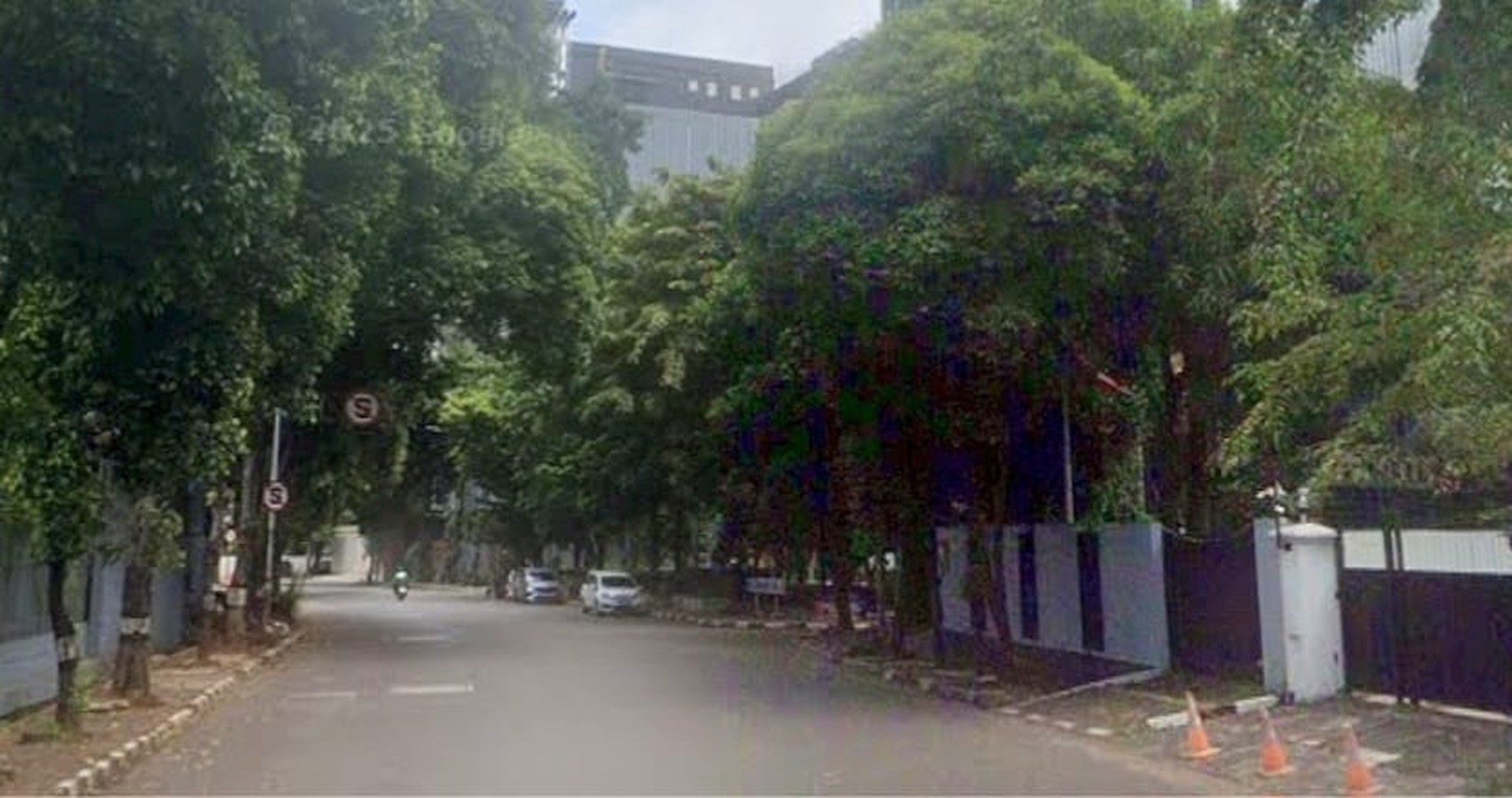 Rumah , lokasi elite, strategis,  jl. Ubud, Kuningan, Jakarta Selatan