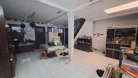RUMAH KLASIK LOKASI STRATEGIS BENHIL, AKSES MUDAH SENOPATI, SUDIRMAN, GATOT SUBROTO 
