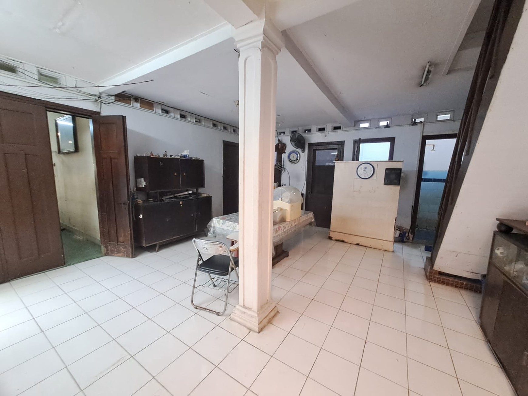 RUMAH KLASIK LOKASI STRATEGIS BENHIL, AKSES MUDAH SENOPATI, SUDIRMAN, GATOT SUBROTO 