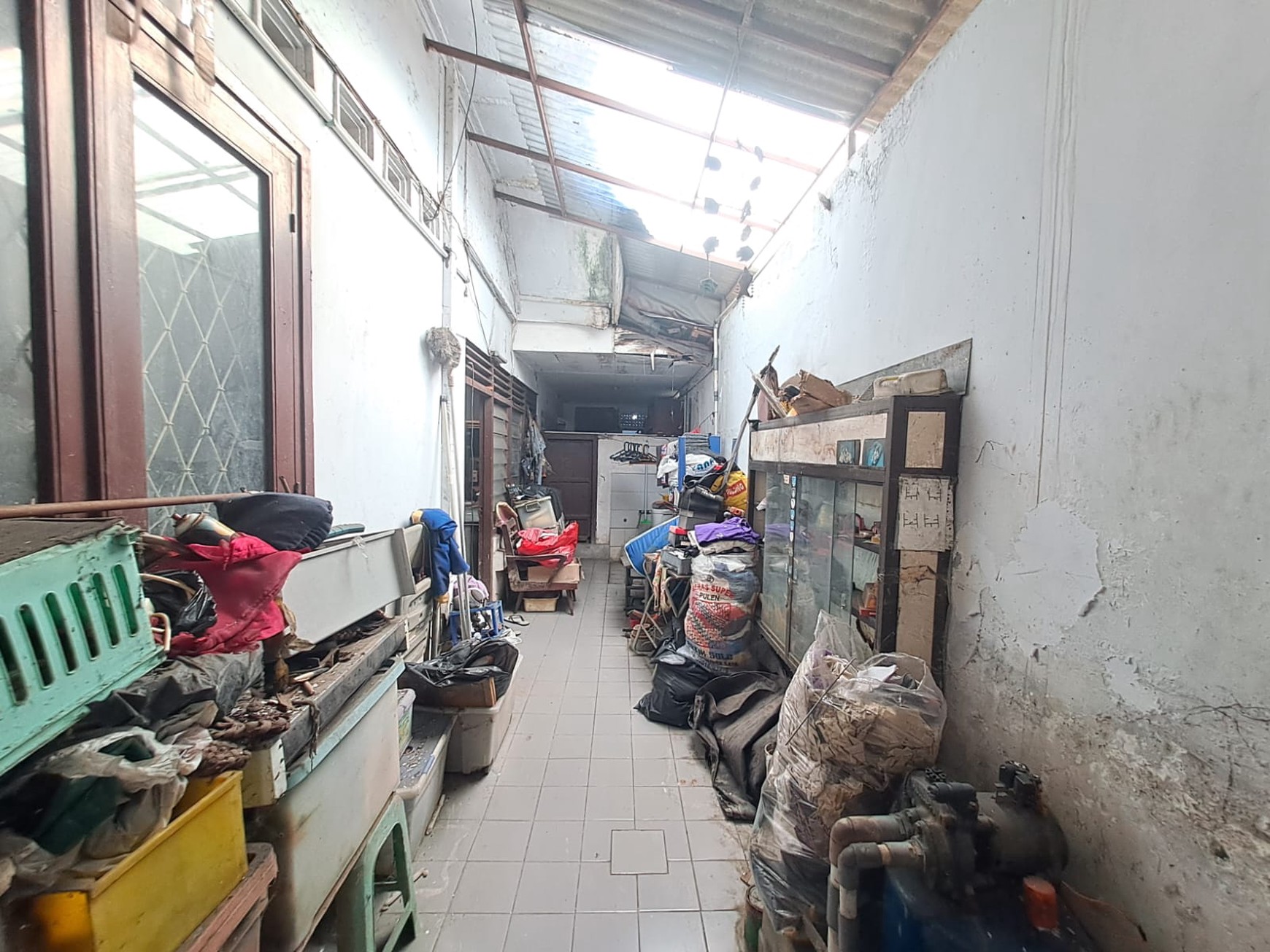 RUMAH KLASIK LOKASI STRATEGIS BENHIL, AKSES MUDAH SENOPATI, SUDIRMAN, GATOT SUBROTO 