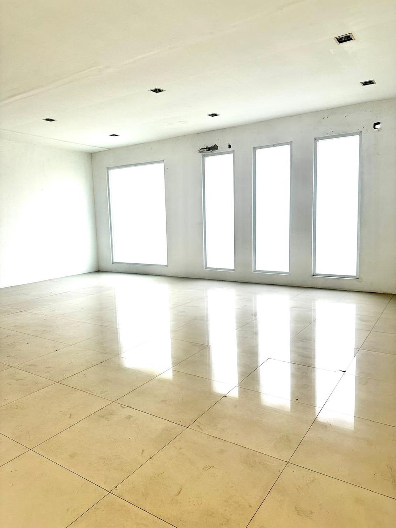 Ruko 2 lantai Pinggir Jalan Besar Bintaro Sektor 1 Siap Pakai Cocok untuk usaha retail atau kantor