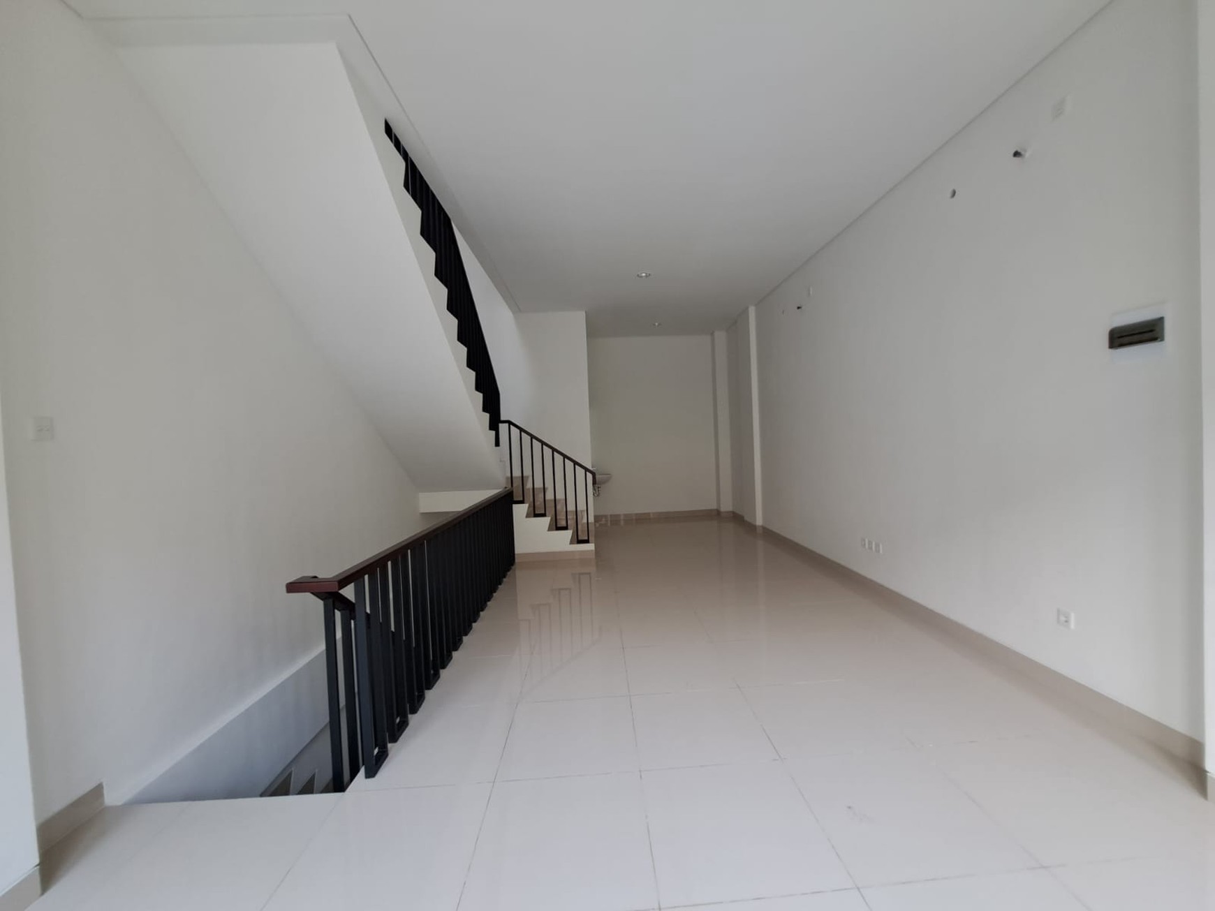 Ruko 3 lantai baru 3 toilet dekat CS Sinarmas Land di The Loop BSD CITY
