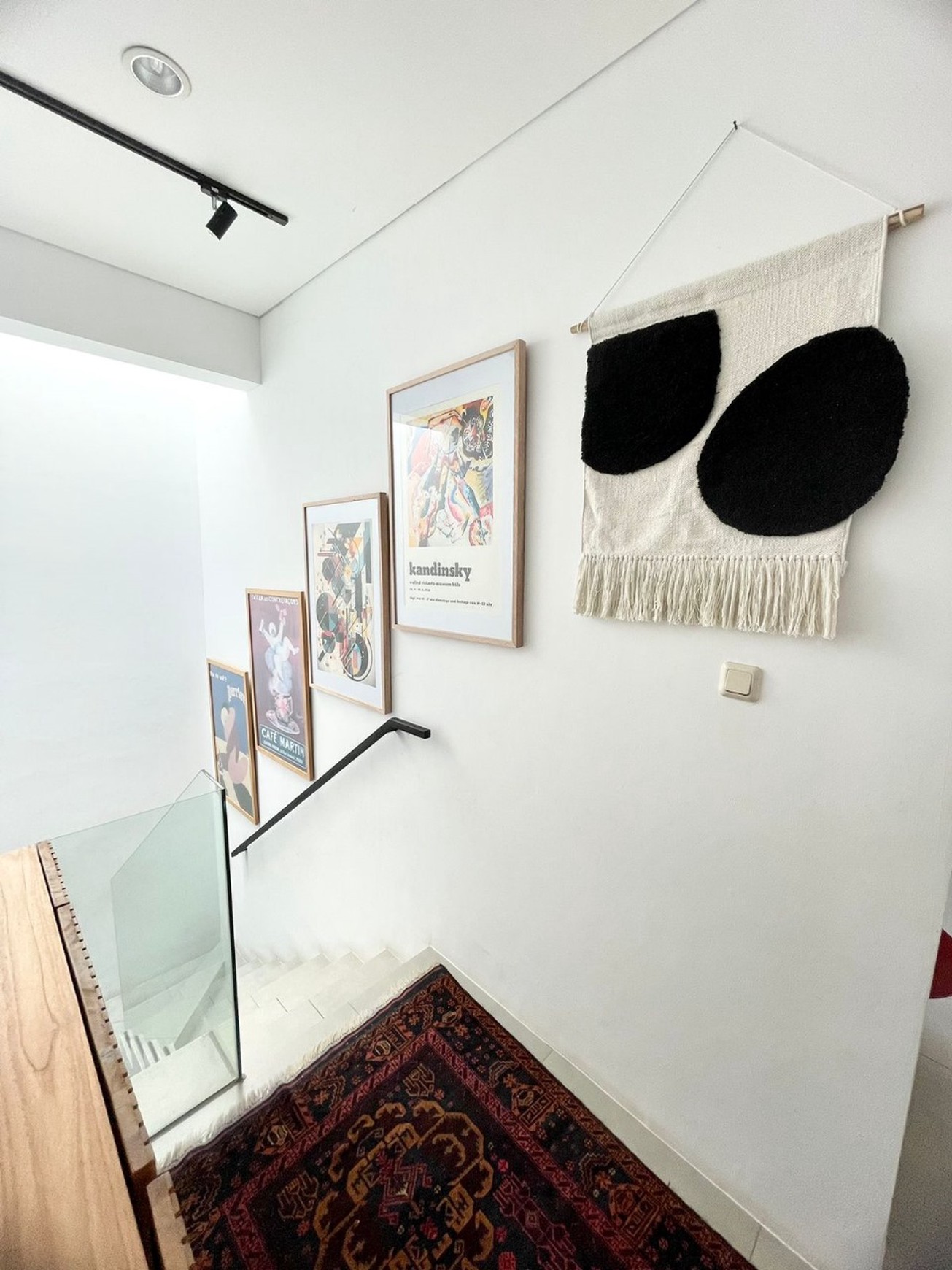 Rumah Estetik 2 Lantai di Cluster Premium Jakarta Selatan Ozone Residence.