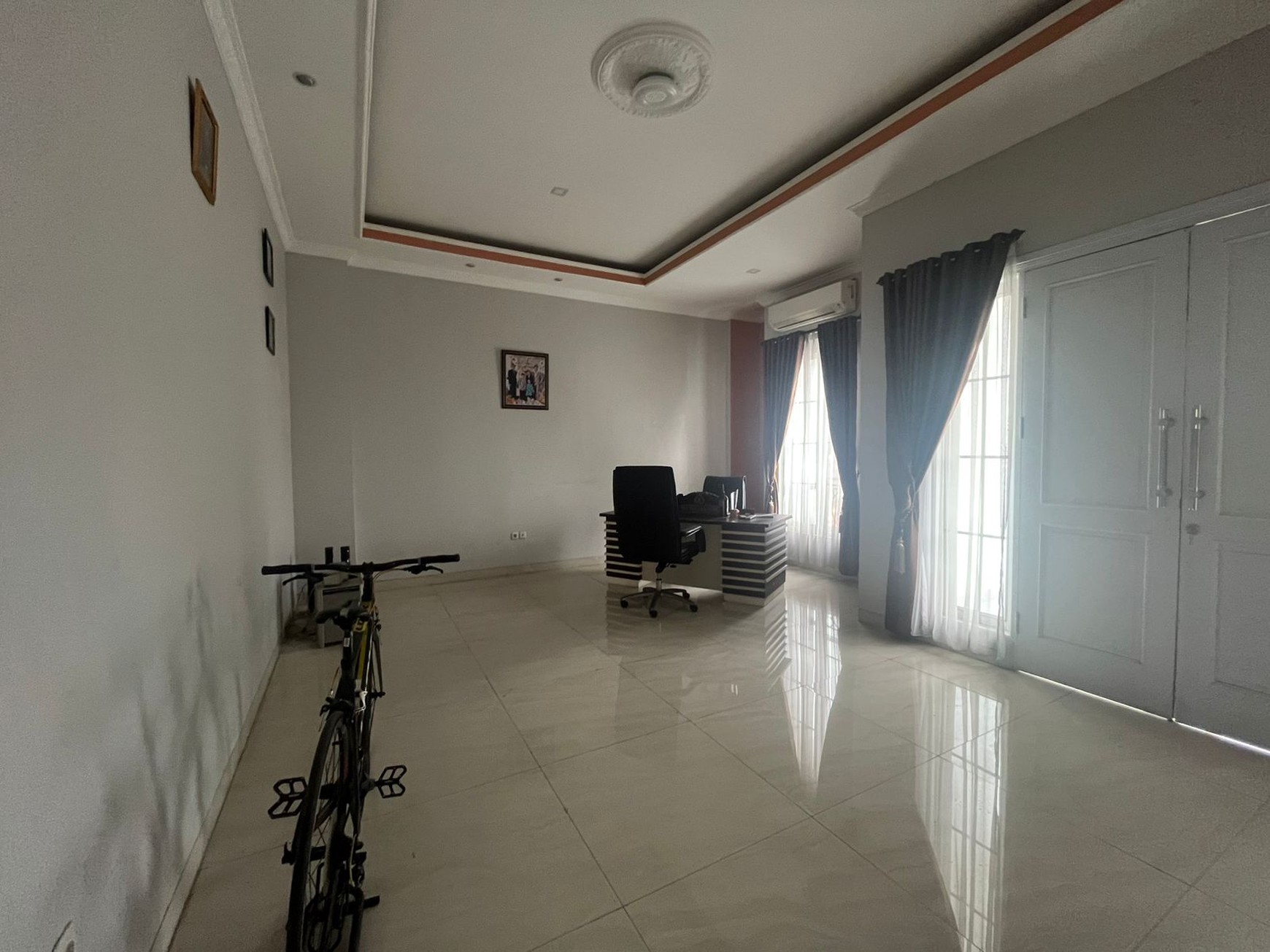 Rumah besar di Pamulang 2 - TURUN HARGA!!!