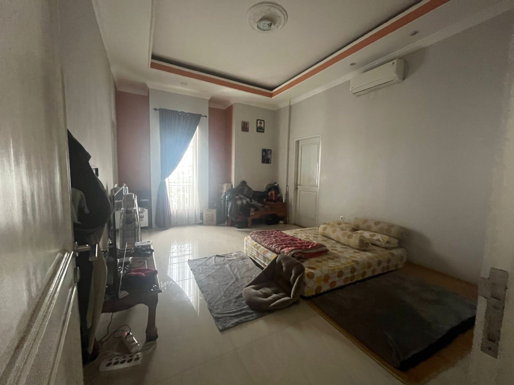 Rumah besar di Pamulang 2 - TURUN HARGA!!!