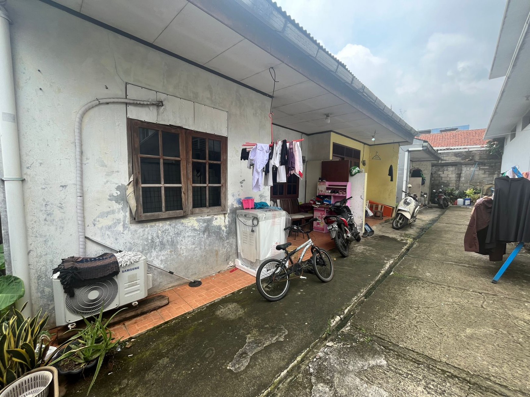 Rumah besar di Pamulang 2 - TURUN HARGA!!!