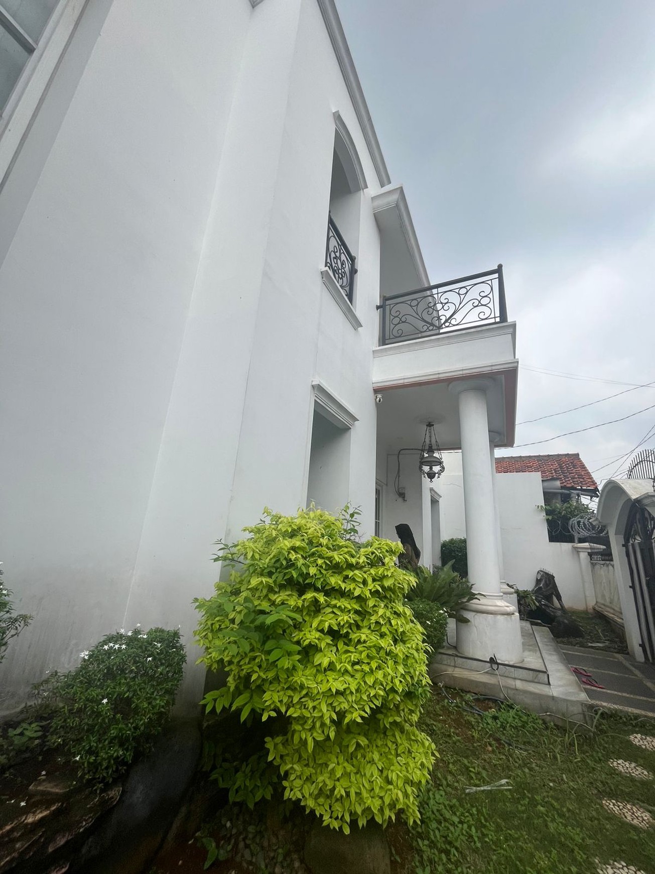 Rumah besar di Pamulang 2 - TURUN HARGA!!!