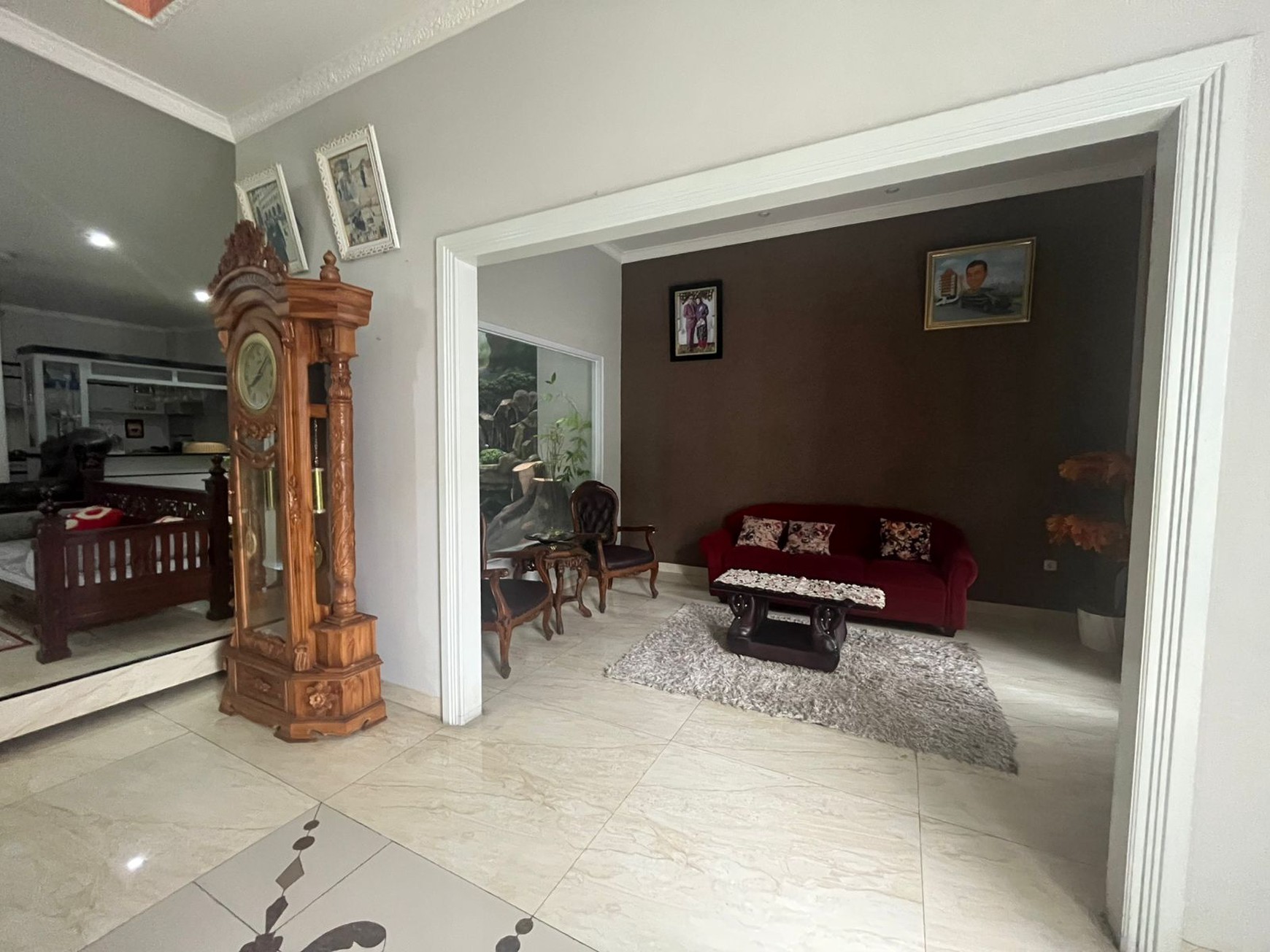 Rumah besar di Pamulang 2 - TURUN HARGA!!!