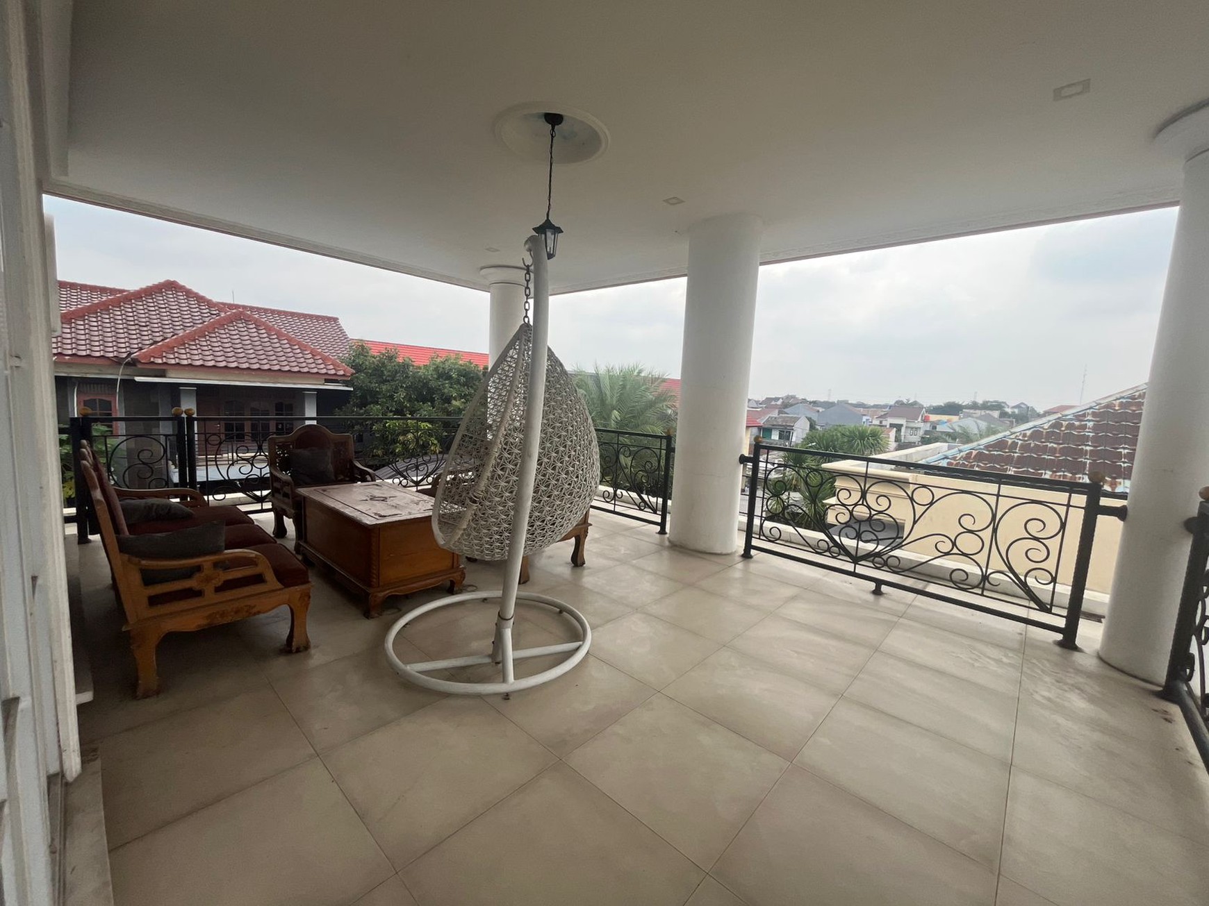 Rumah besar di Pamulang 2 - TURUN HARGA!!!