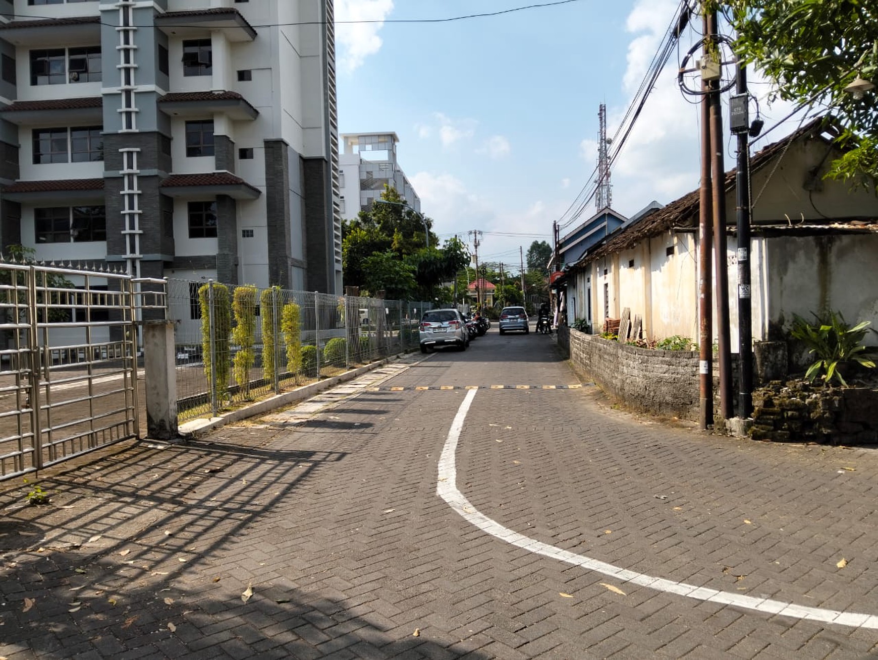 Tanah 667 Meter Persegi Lokasi Strategis Area Kampus UGM, Sinduadi Mlati Sleman
