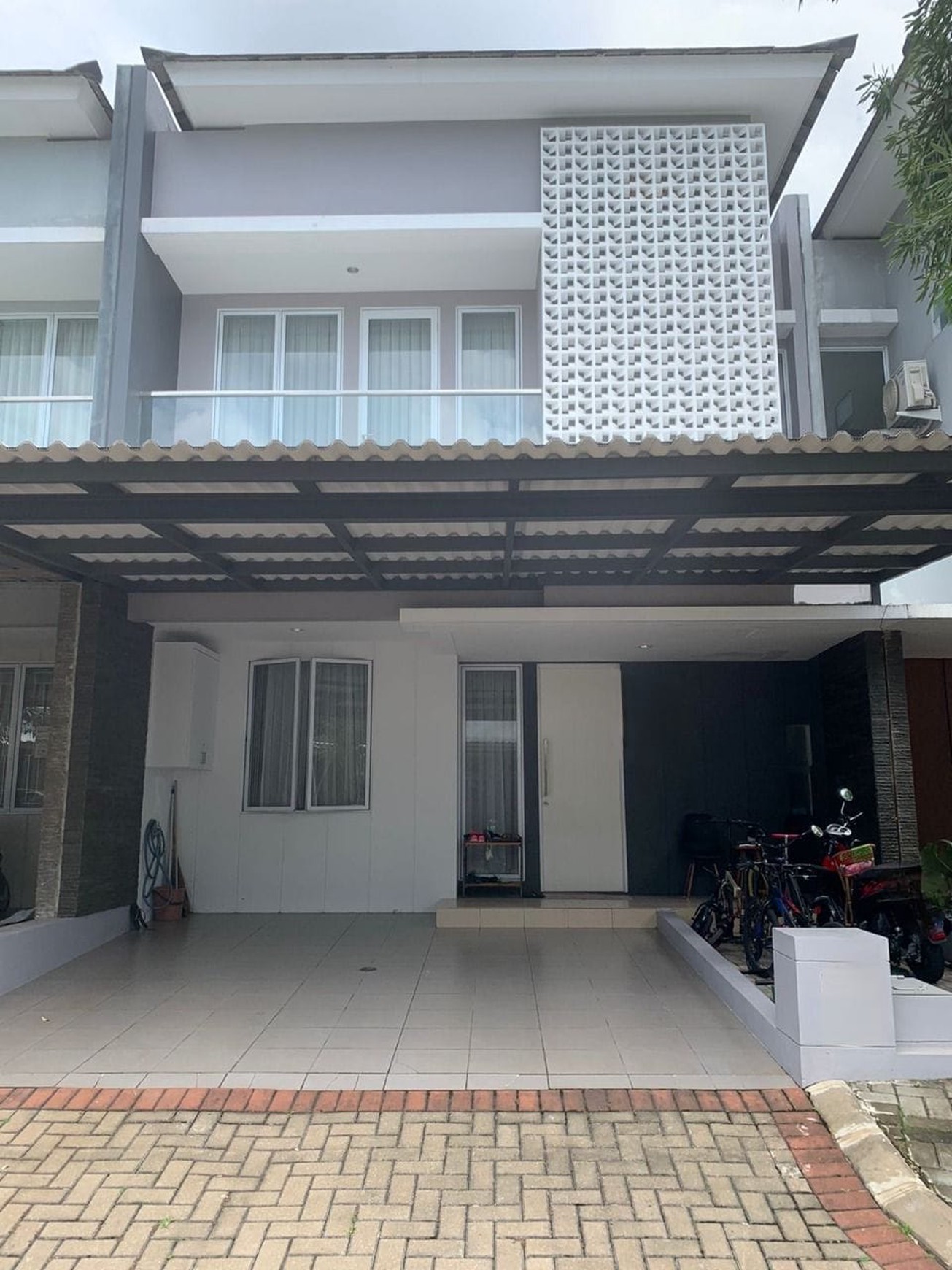 Rumah 2 Lantai Siap Huni Dengan Desain Modern Di Bintaro