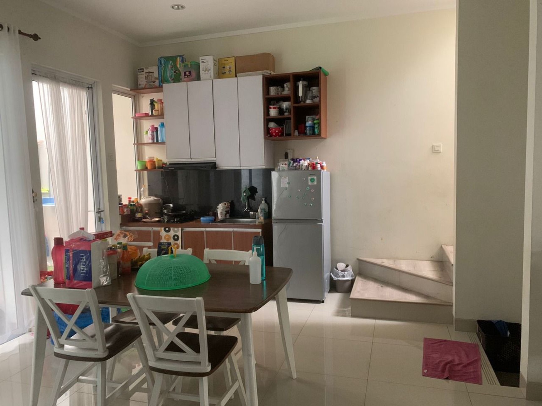 Rumah 2 Lantai Siap Huni Dengan Desain Modern Di Bintaro