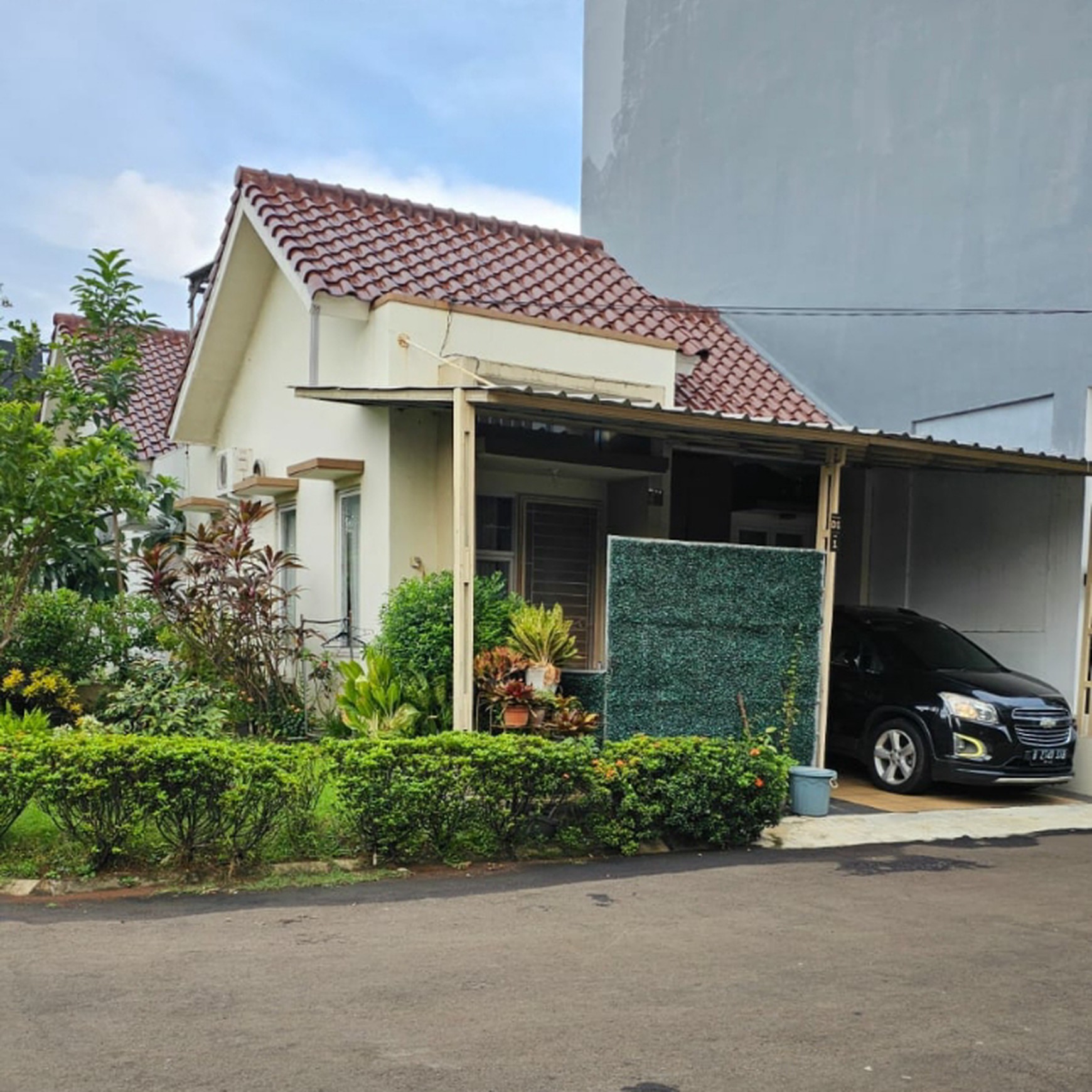 Rumah nyaman dalam cluster di Ciputat dekat Tip Top Ciputat
