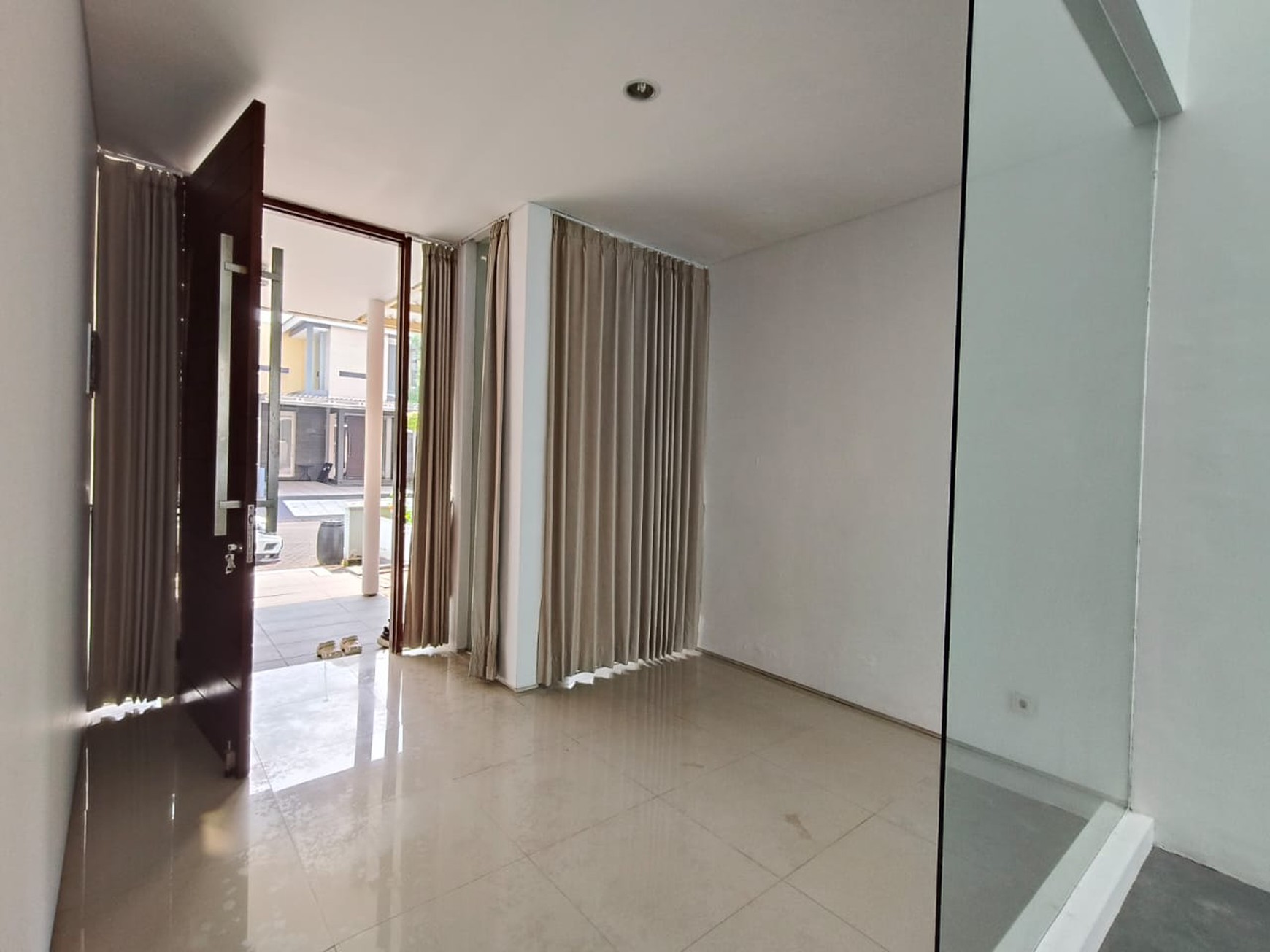 Murah Dijual Rumah Minimalis Somerset Citraland Surabaya
