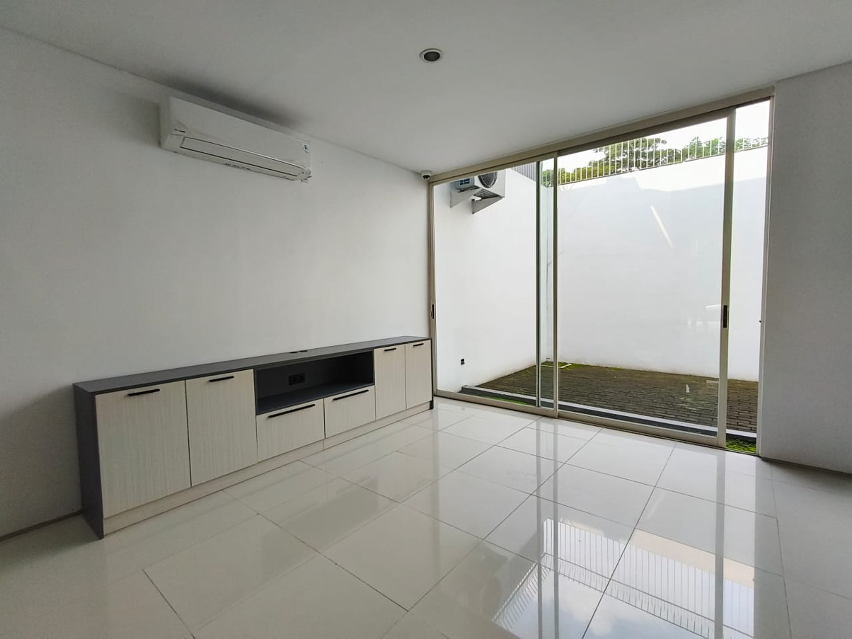 Murah Dijual Rumah Minimalis Somerset Citraland Surabaya