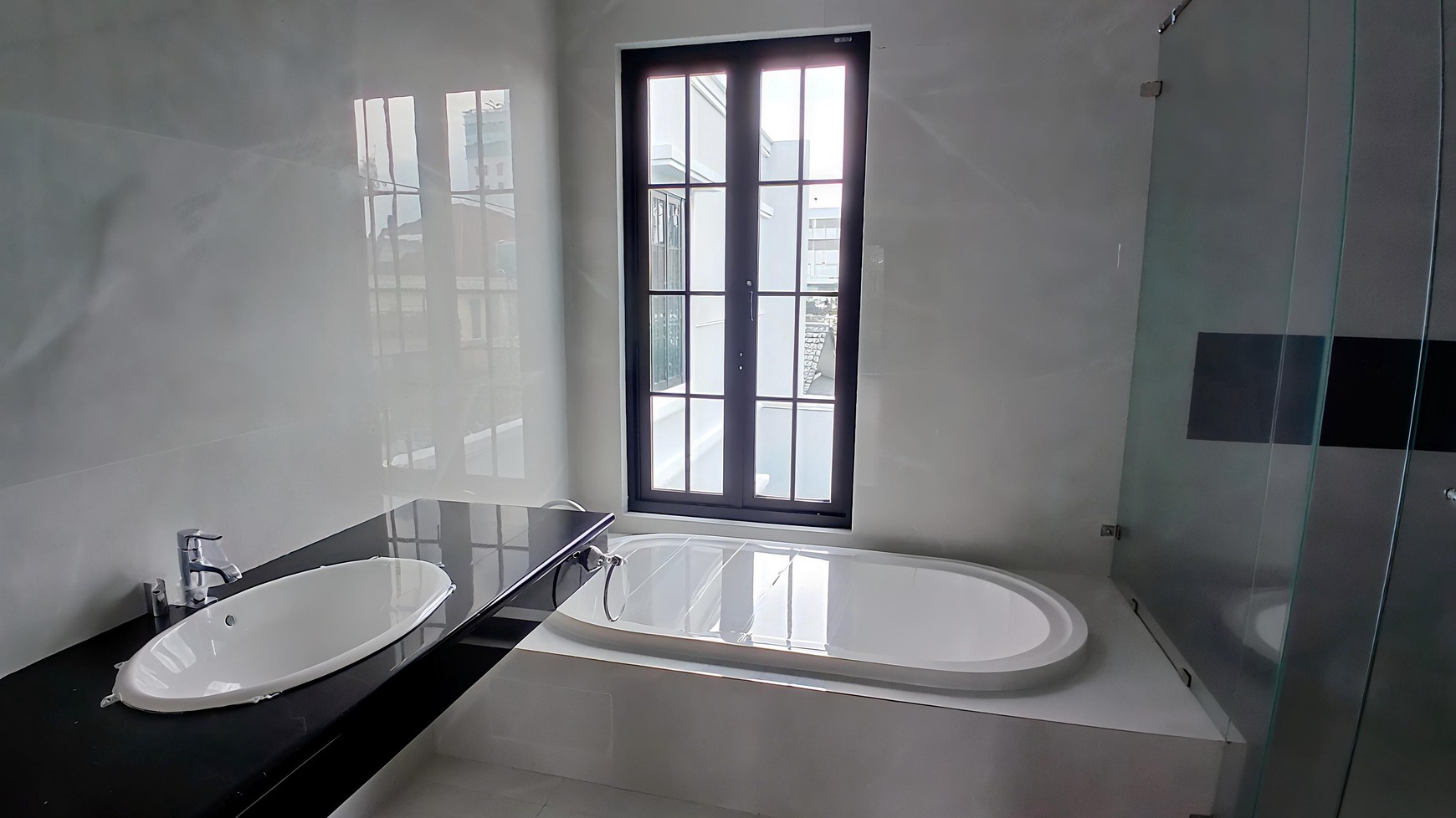 Dijual Rumah Mewah dalam Cluster di Lokasi Strategis Cilandakdekat Perkantoran Ampera, Kemang dan TB Simatupang Jakarta Selatan( INDENT )