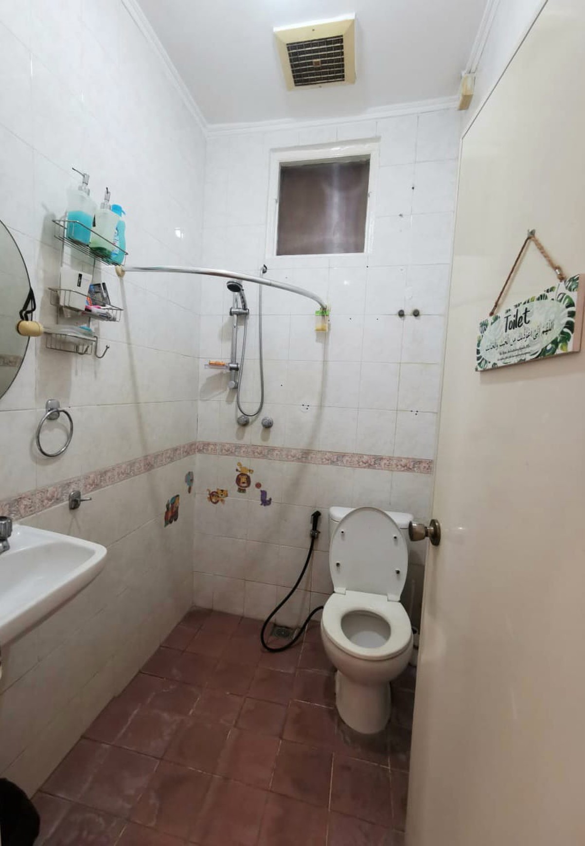 Rumah Bagus, bangunan terawat, siap huni dan bebas banjir di Bintaro Sektor 9