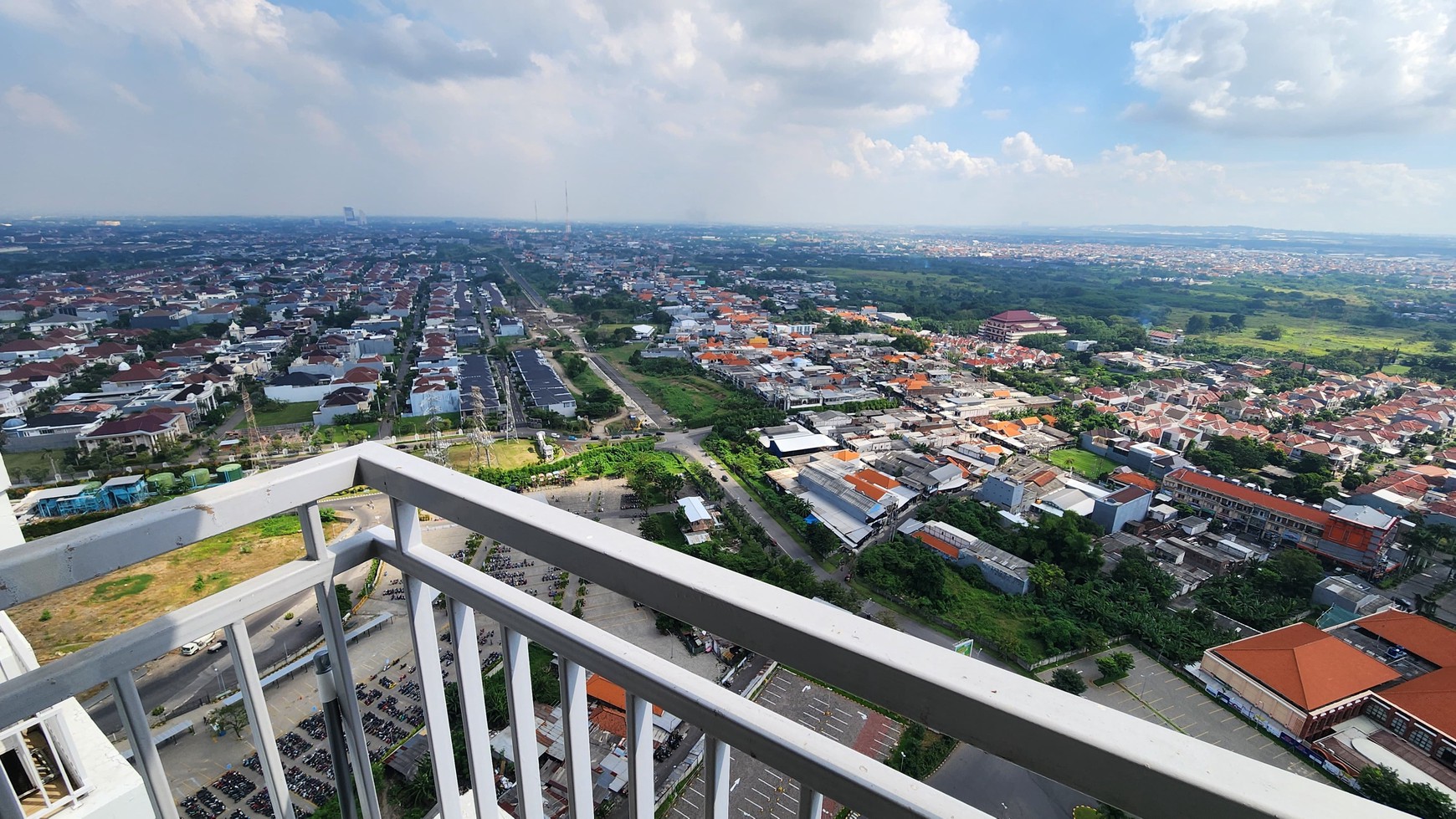 Disewakan apartemen tanglin type studio Full Furnish Connect Pakuwon Mall surabaya