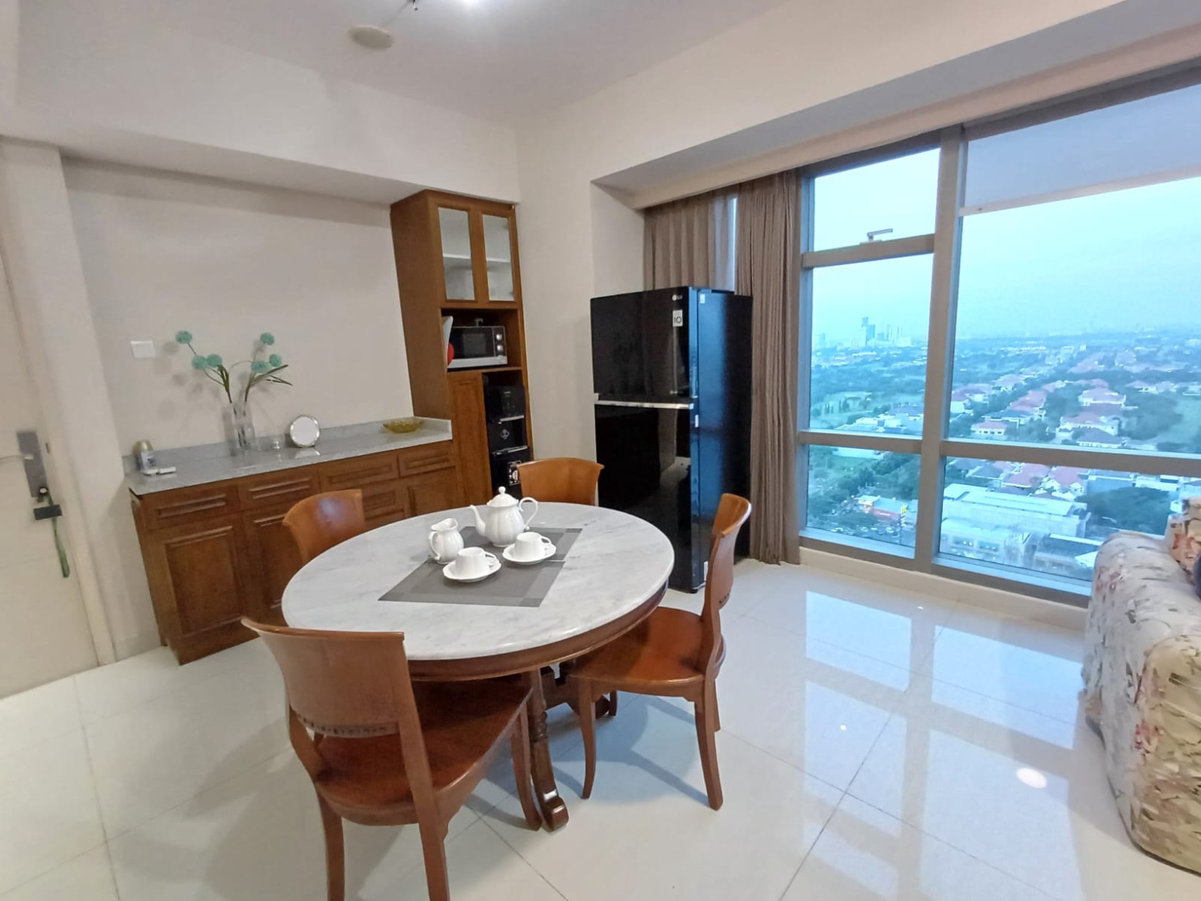 Dijual Apartemen LA Riz Mansion 3 Bedroom  Full Furnish Connect Pakuwon Mall