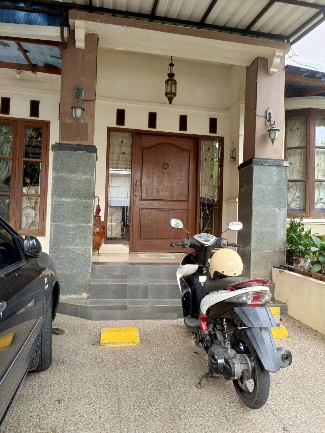 Rumah 1 1/2   Lantai di Cluster Exclusive Maribaya, Villa Dago, Benda Baru, Pamulang, Tangerang Selatan.