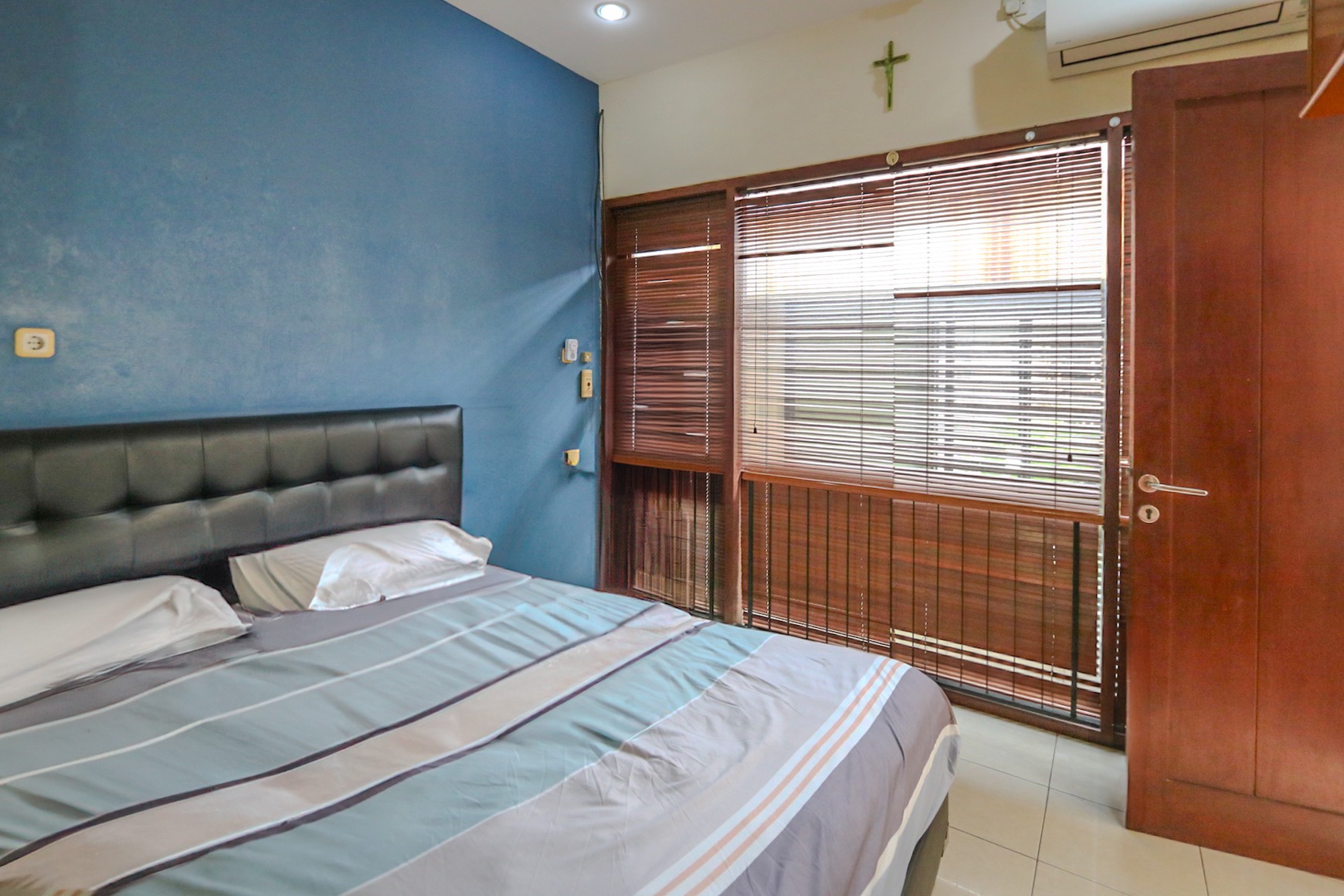 RUMAH SUDAH RENOV, CLUSTER NYAMAN SUMMARECON KELAPA GADING, DEKAT SUNTER, CAKUNG