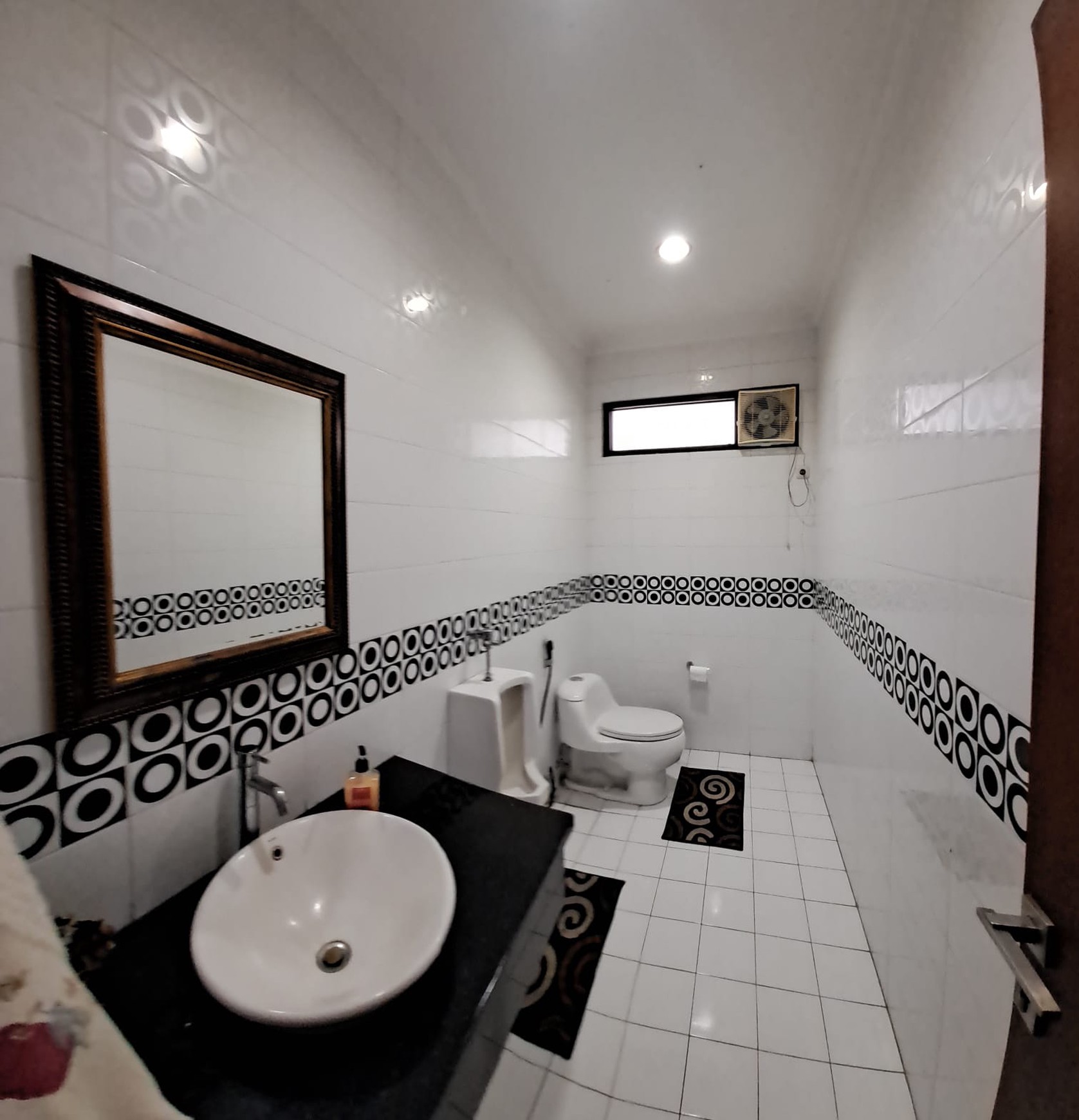 Rumah Mewah Style Modern di Lingkungan Nyaman CitraGrand Cibubur / A Luxury Modern House in CitraGrand Cibubur #ALDD