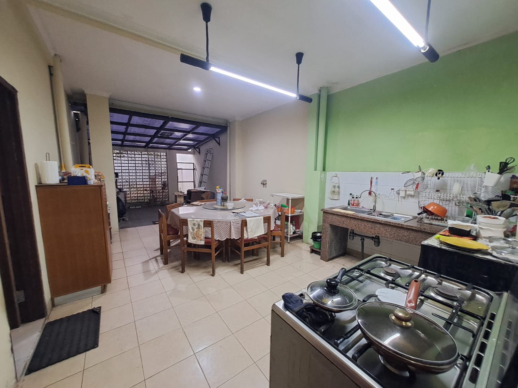 Rumah Mewah Style Modern di Lingkungan Nyaman CitraGrand Cibubur / A Luxury Modern House in CitraGrand Cibubur #ALDD