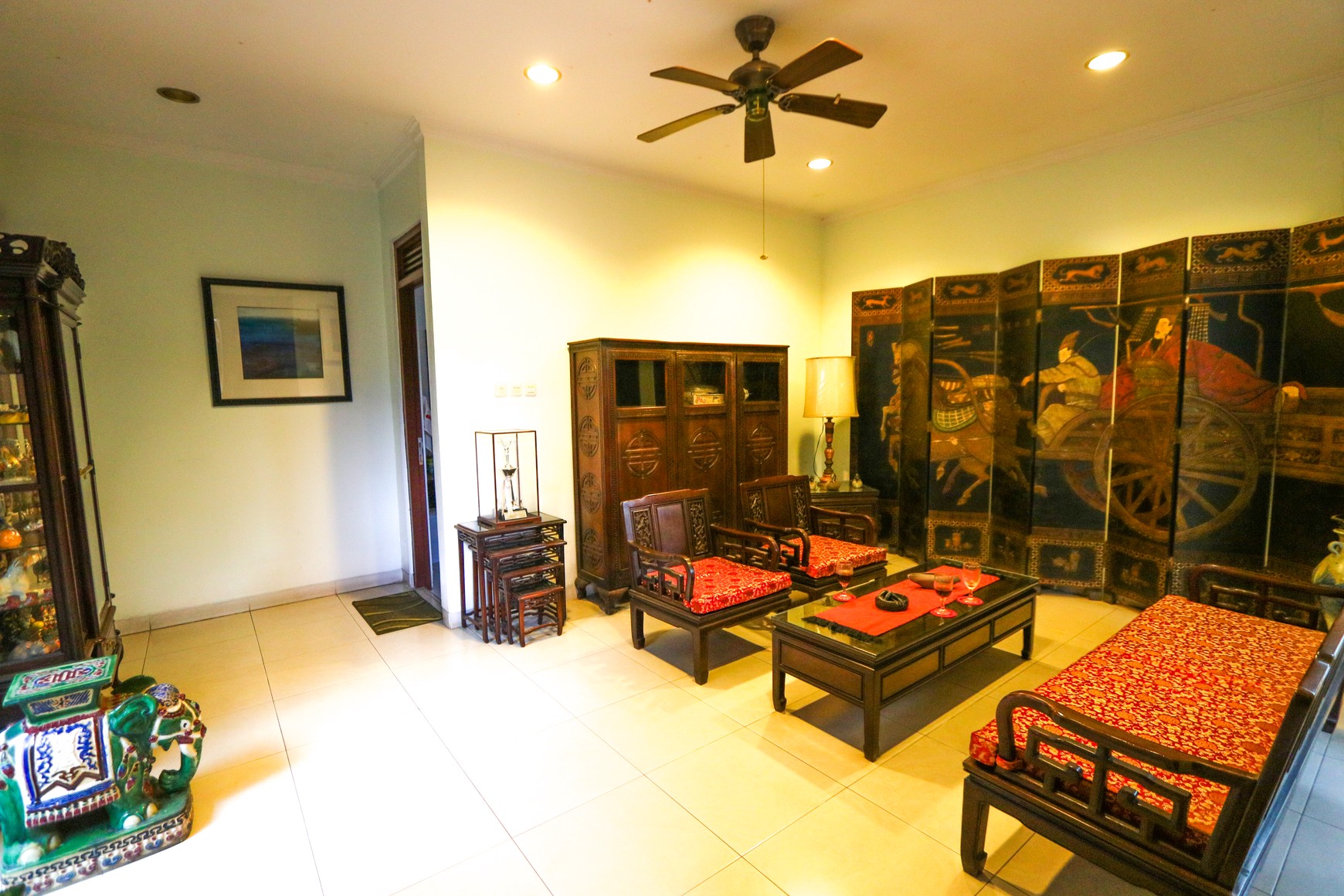 Rumah Mewah Style Modern di Lingkungan Nyaman CitraGrand Cibubur / A Luxury Modern House in CitraGrand Cibubur #ALDD