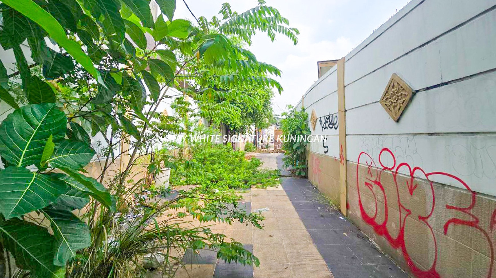Rumah Tua Hitung Tanah di Jl Saraswati Buntu Kebayoran Baru