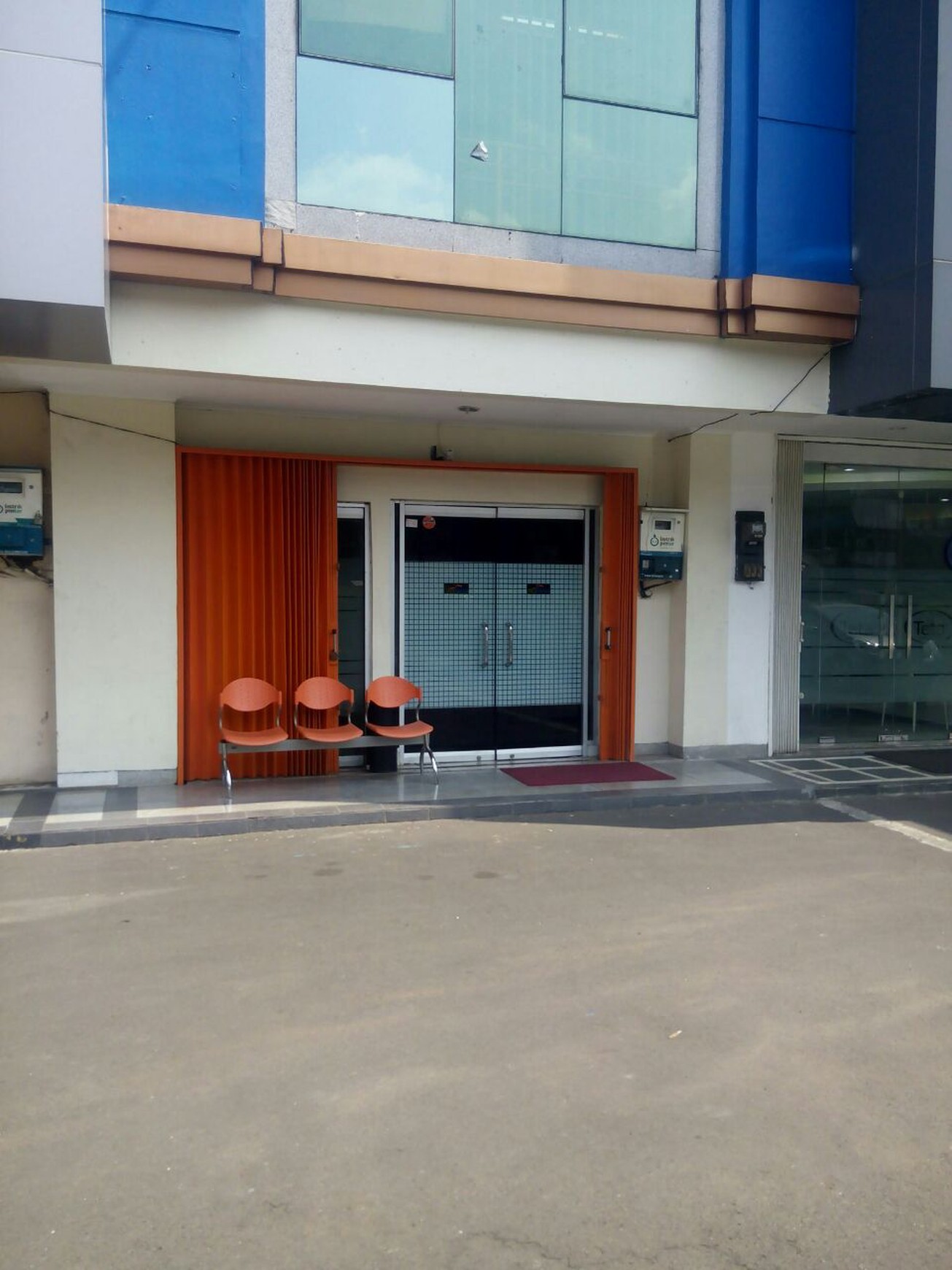 RUKO 4 Lantai + basemen di Komplek Ruko Sentra Arteri Mas, Arteri Pondok Indah Jakarta Selatan Lokasi strategis hadap jalan