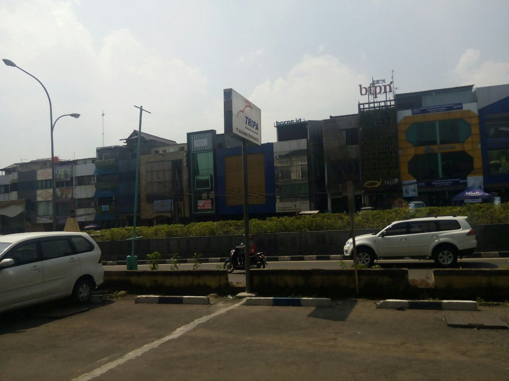 RUKO 4 Lantai + basemen di Komplek Ruko Sentra Arteri Mas, Arteri Pondok Indah Jakarta Selatan Lokasi strategis hadap jalan