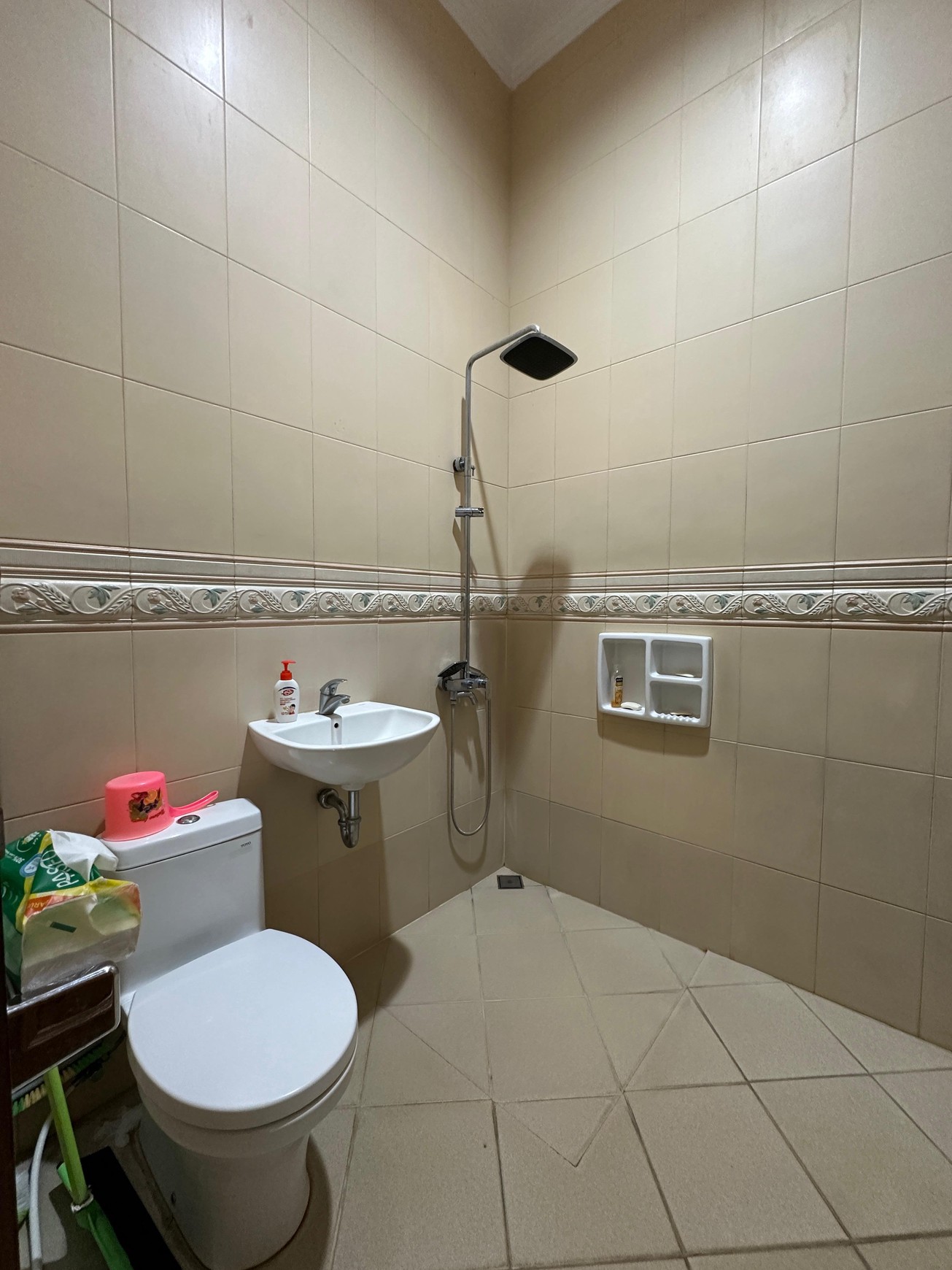 Dijual Rumah Minimalis 1,5 lantai di bilangan Permata Hijau Jakarta Selatan