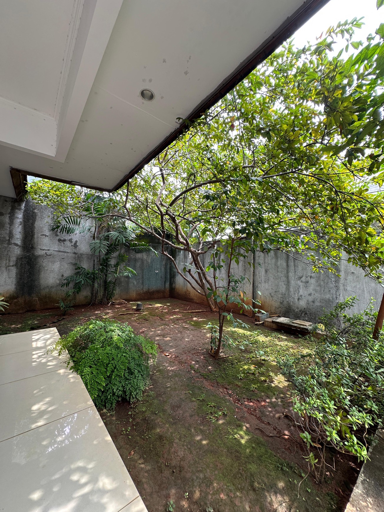 Dijual Rumah Minimalis 1,5 lantai di bilangan Permata Hijau Jakarta Selatan
