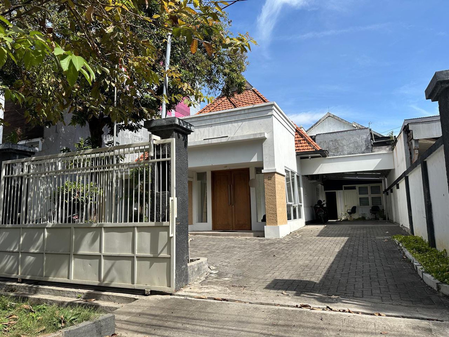 Dijual Rumah Klasik Lokasi Strategis Pusat Kota Surabaya