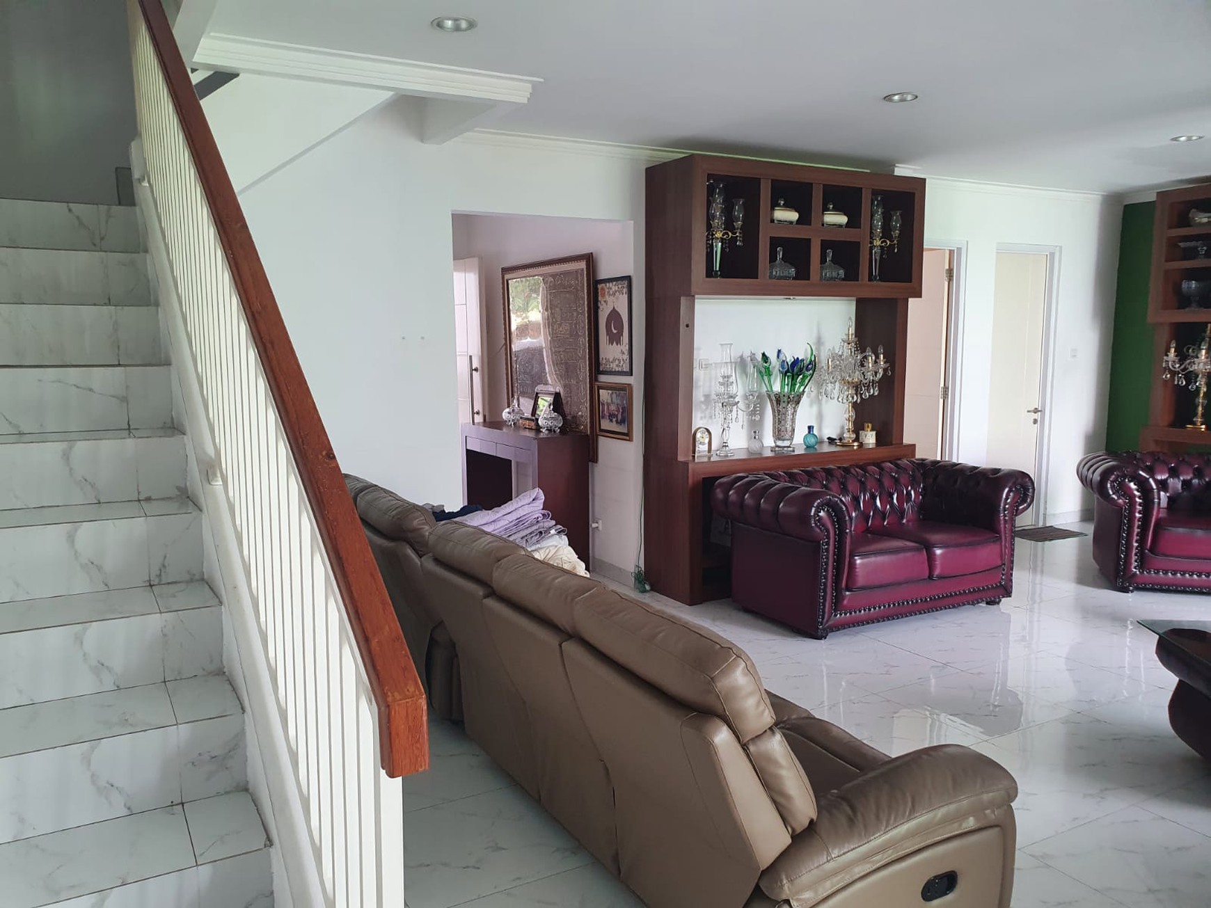 RUMAH CANTIK BOULEVARD DI LEGENDA WISATA HARGA NEGO