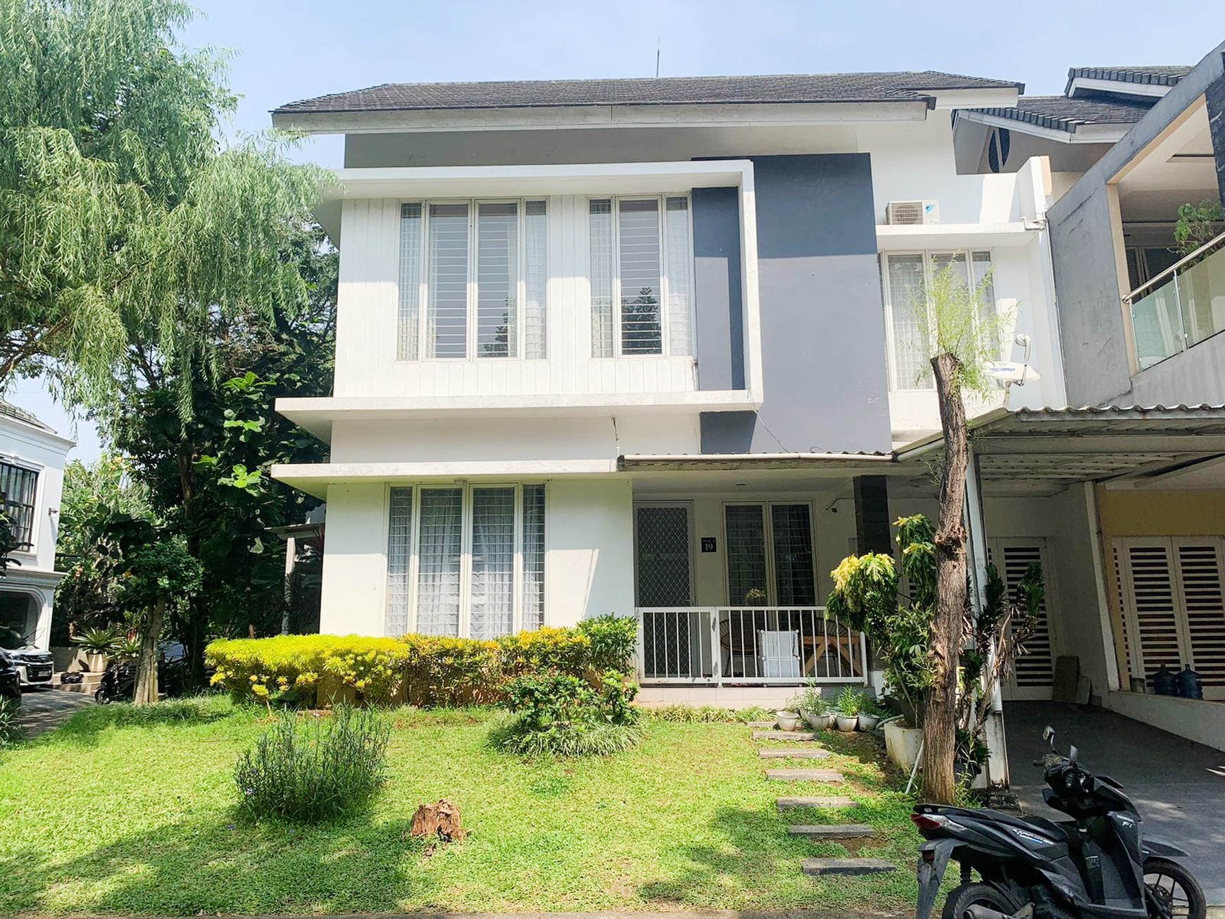 Rumah Bagus Di Emerald View Bintaro Jaya Sektor 9